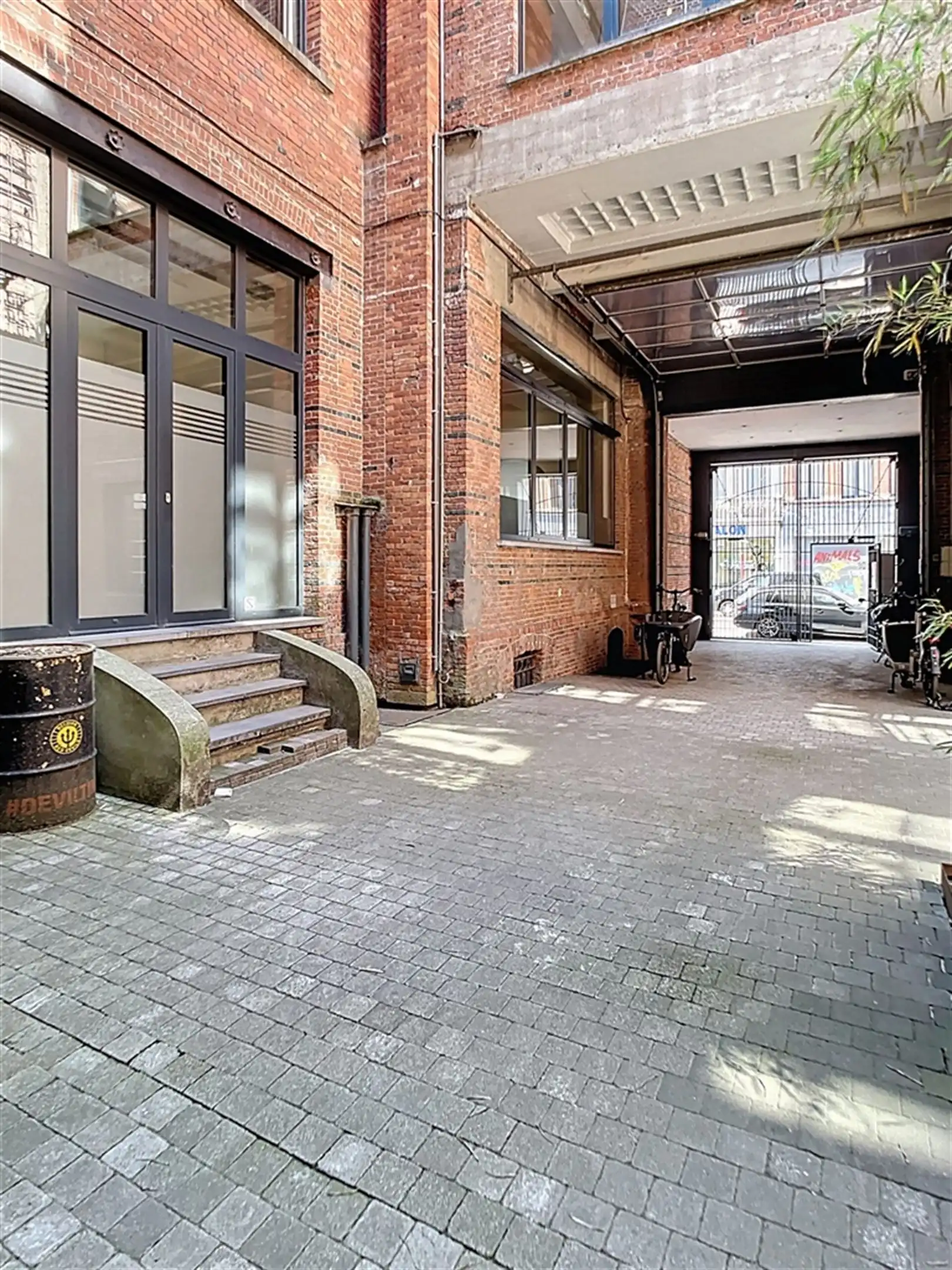 Kantoren in een statig Herenhuis op het Antwerpse Zuid foto 13