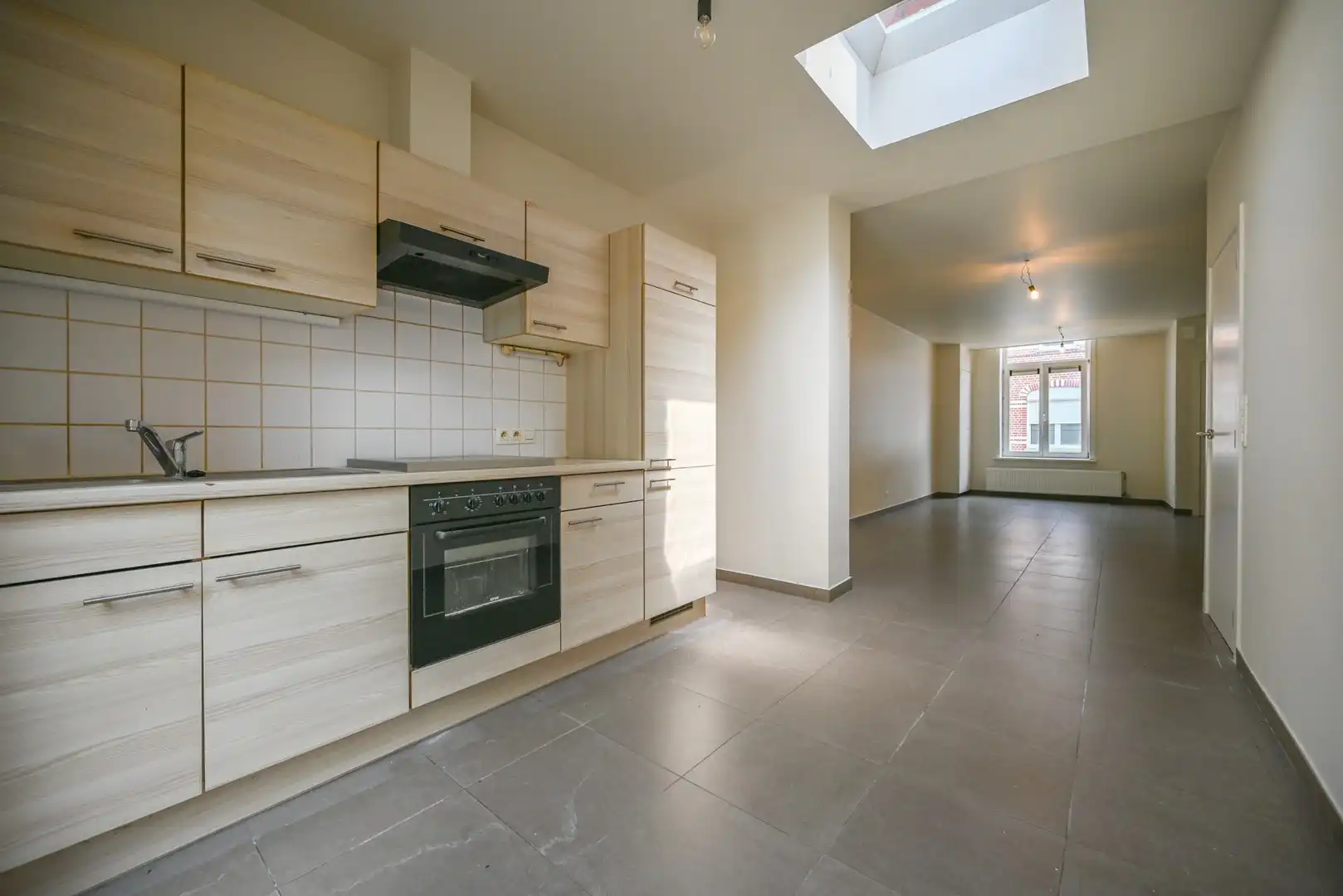Instapklare woning met twee slaapkamers nabij centrum Izegem foto 8