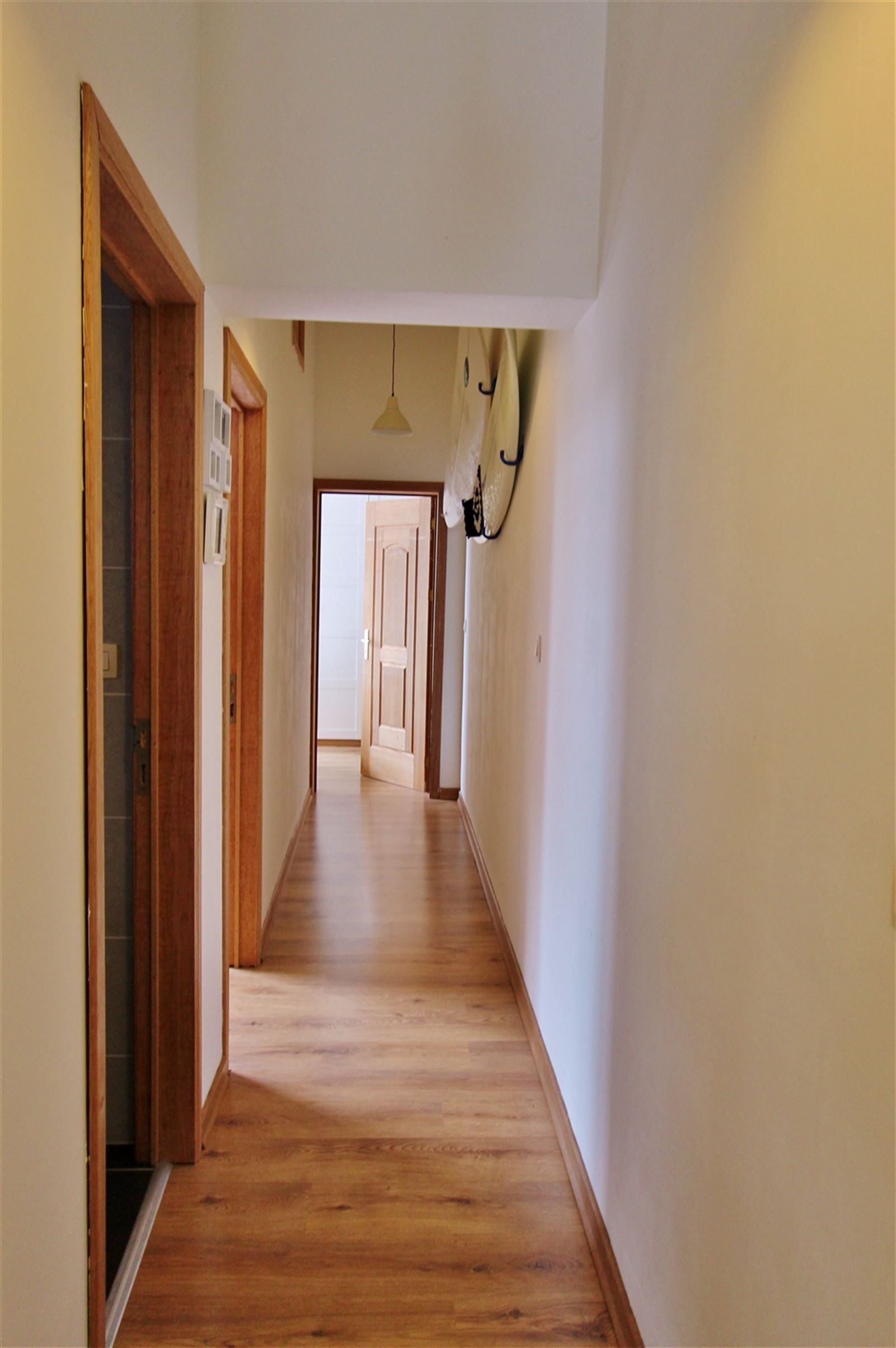 Instapklaar 2 SLPK appt met tijdloos interieur, karaktervol gebouw, veel lichtinval, lage kosten en ligging zijn absolute troef! foto 4
