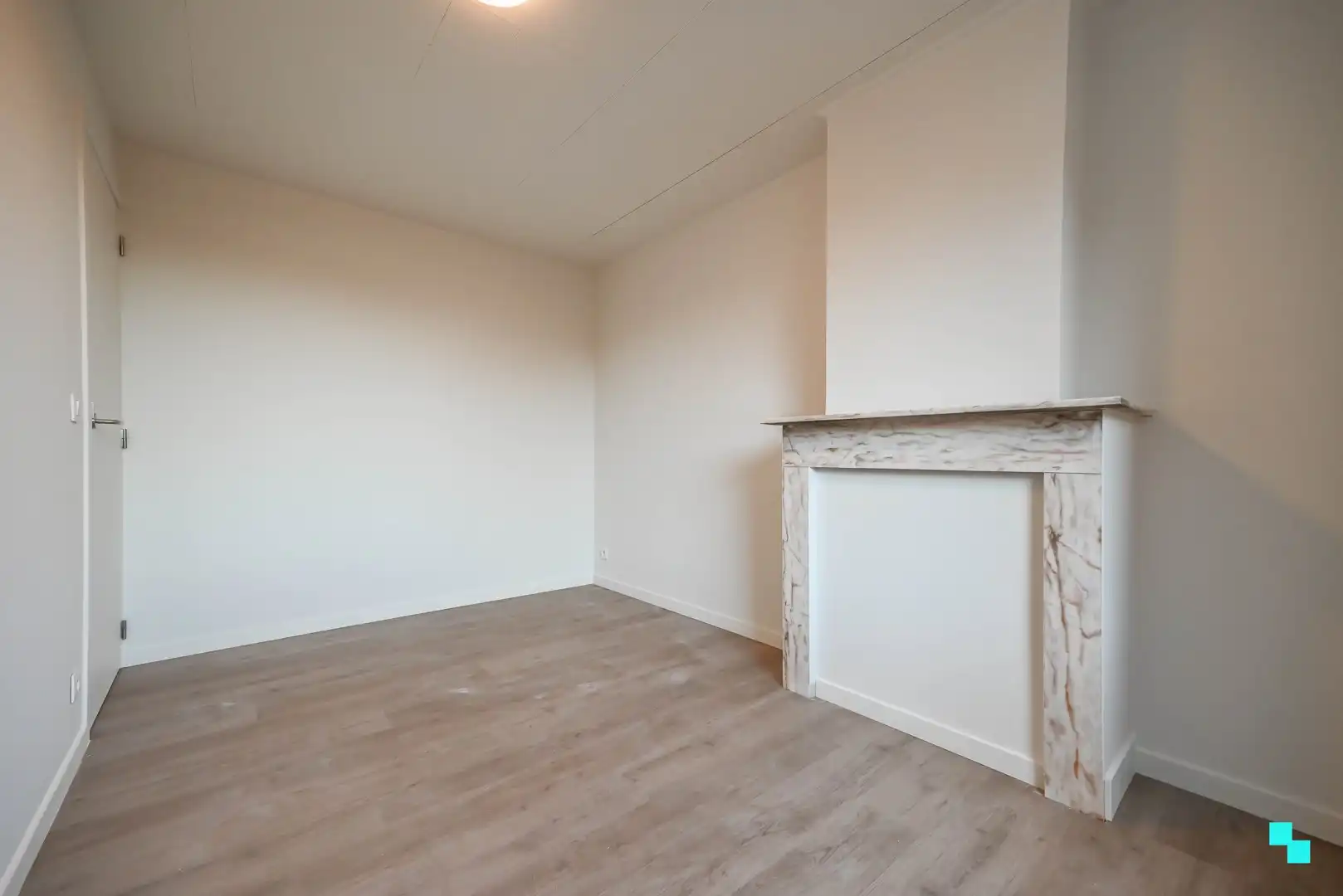 Gerenoveerde woning nabij centrum Izegem foto 23