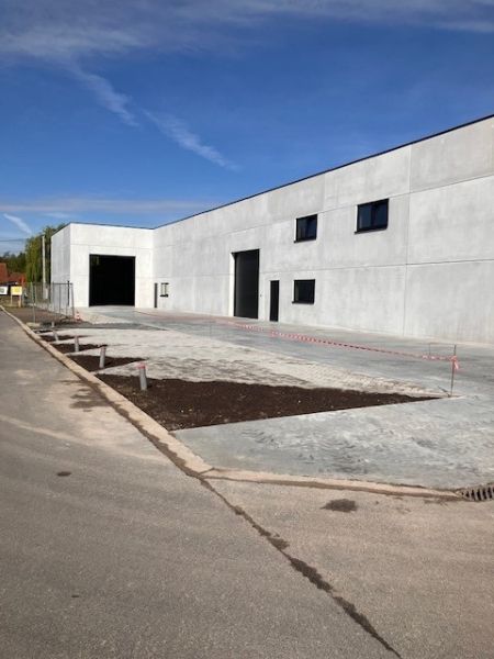 Nieuwbouw magazijn op uitstekende ligging - mogelijkheid tot kantoor foto 8