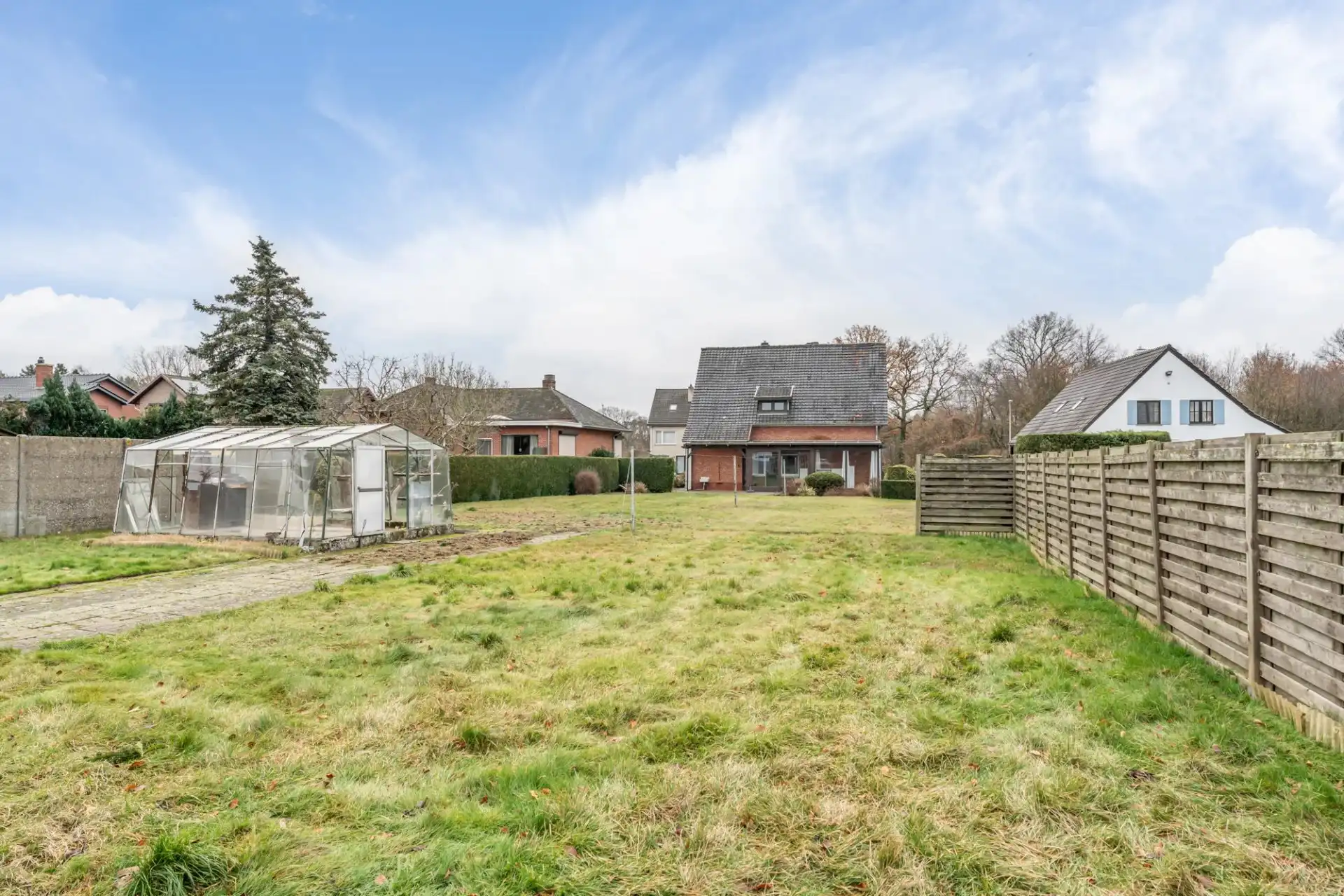 Gezinswoning op ruim perceel te Heusden foto 18