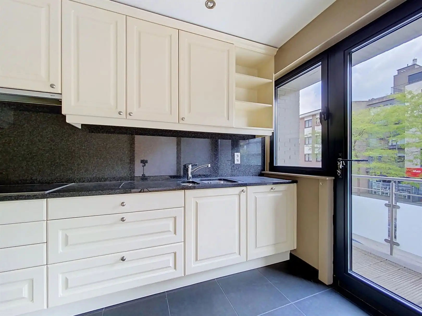 instapklaar appartement in centrum Brasschaat foto 4