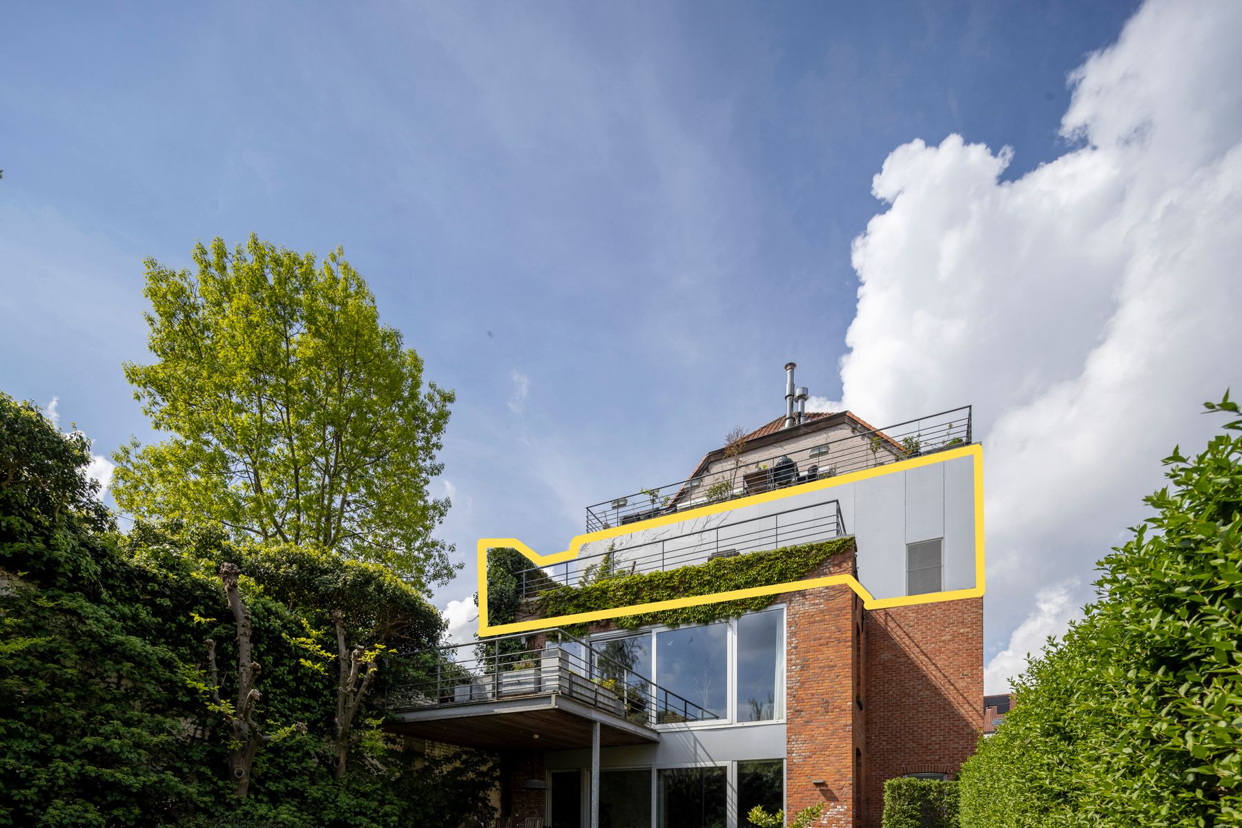 Appartement met 2 slpks, binnenstaanplaats en groot terras! foto 18