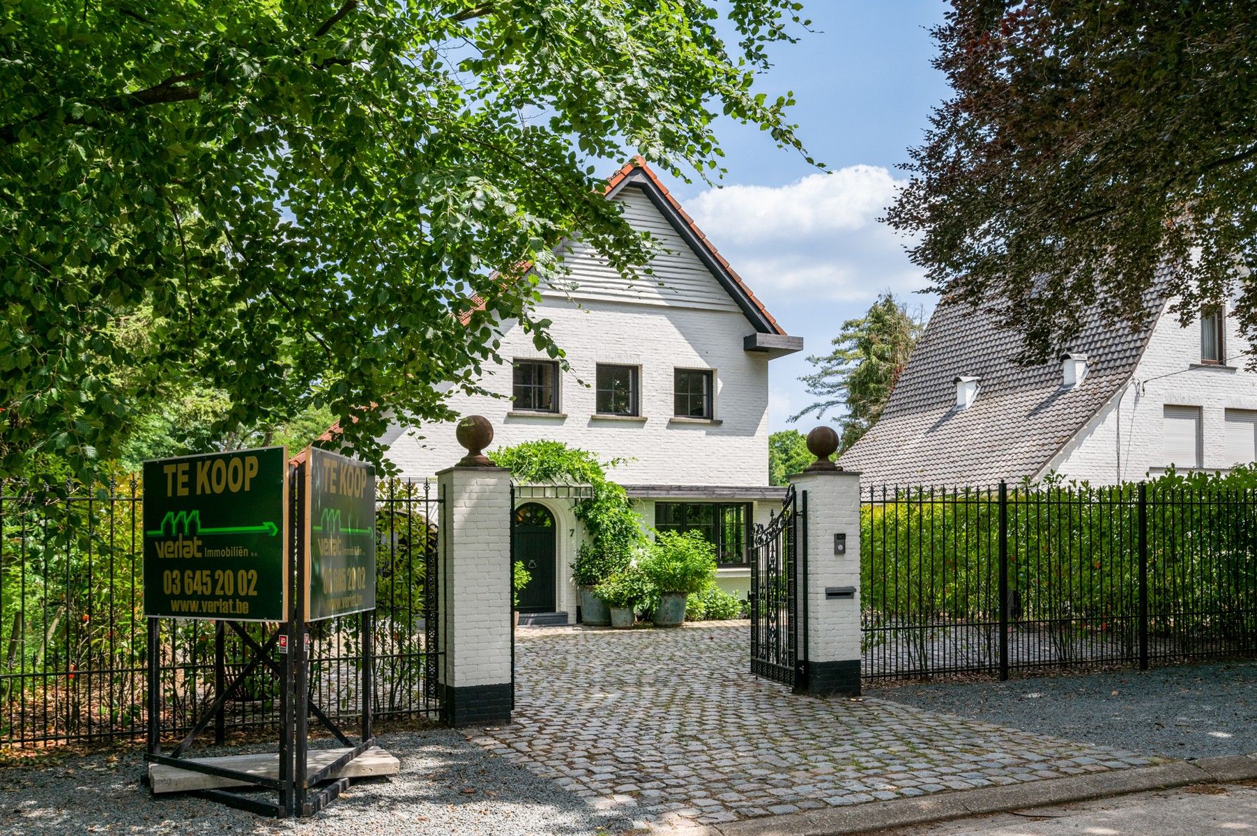 Luxueus en stijlvol wonen op een uitstekende locatie foto {{pictureIndex}}