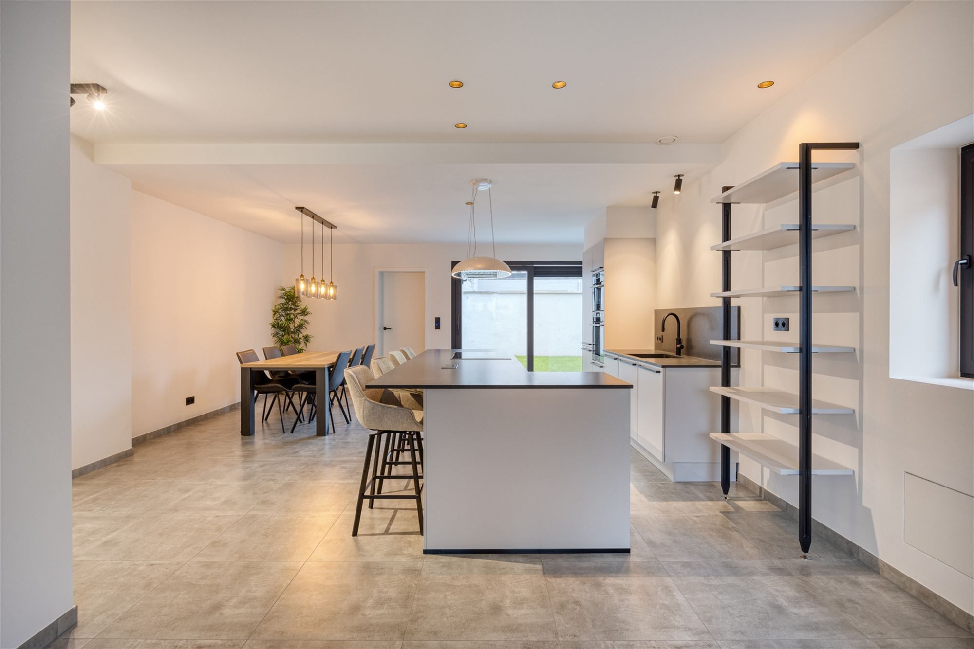 Moderne woning met 3 slaapkamers, 2 badkamers aan de vaart foto 7