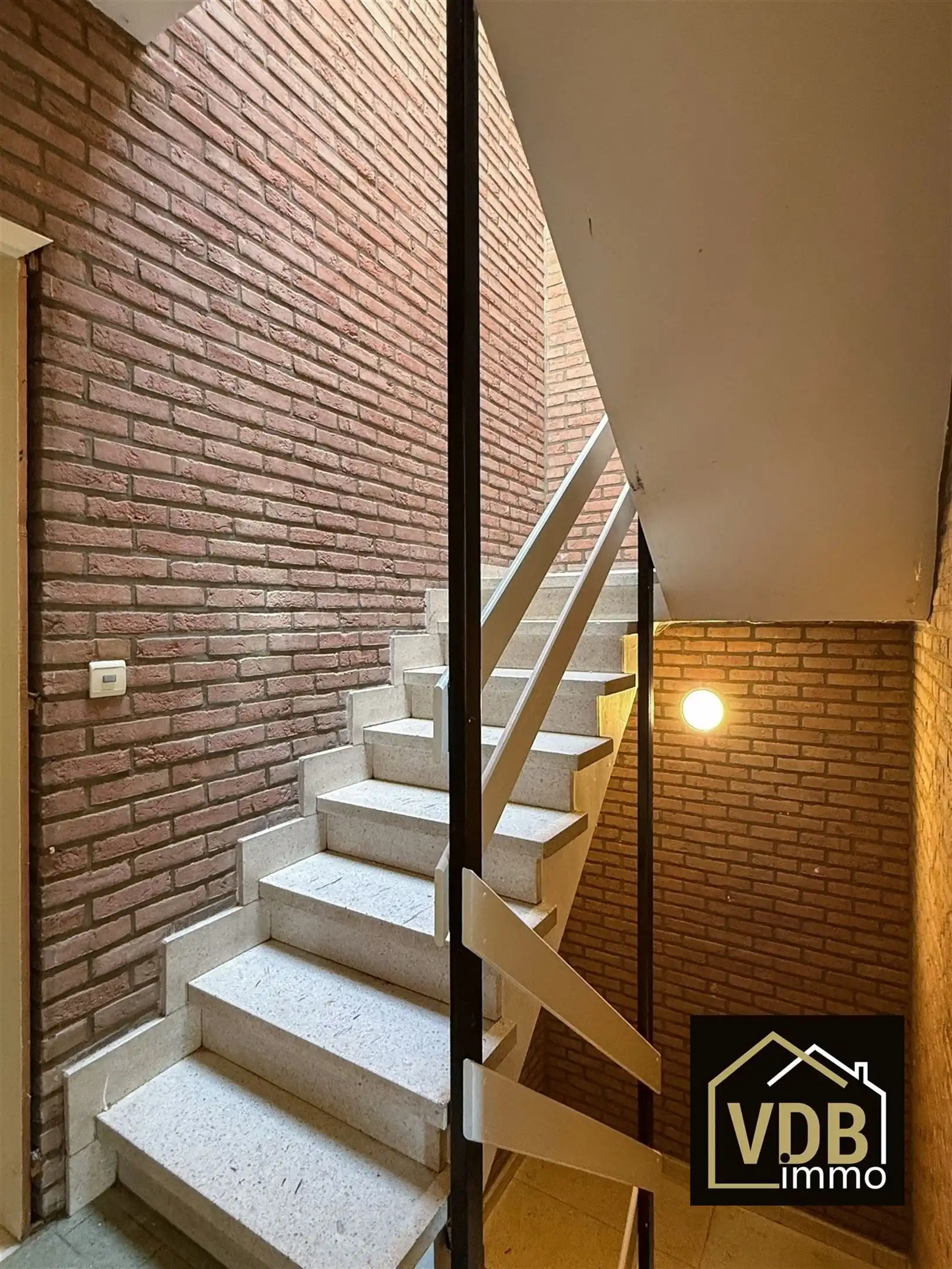 GERENOVEERD APPARTEMENT - 2 SLAAPKAMERS foto 37