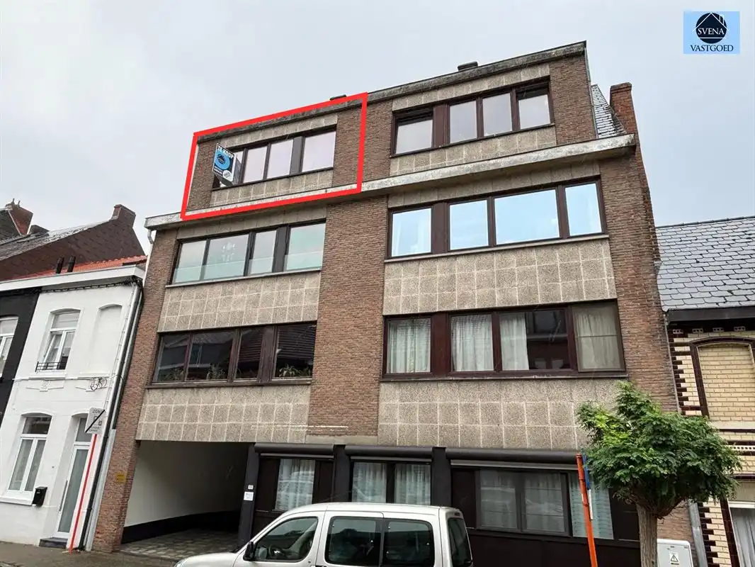 APPARTEMENT MET 2 KAMERS EN GARAGE foto {{pictureIndex}}