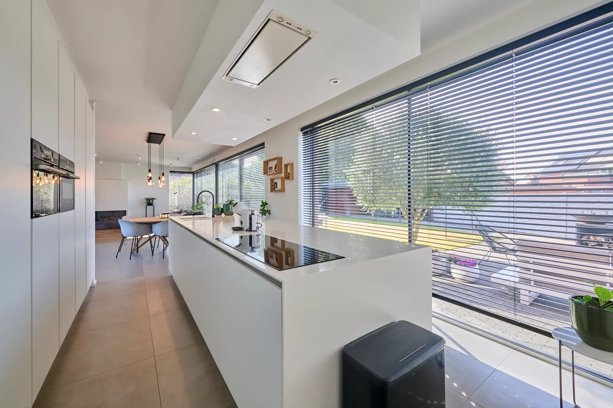 Recente villa op breed perceel prachtig zicht foto 6