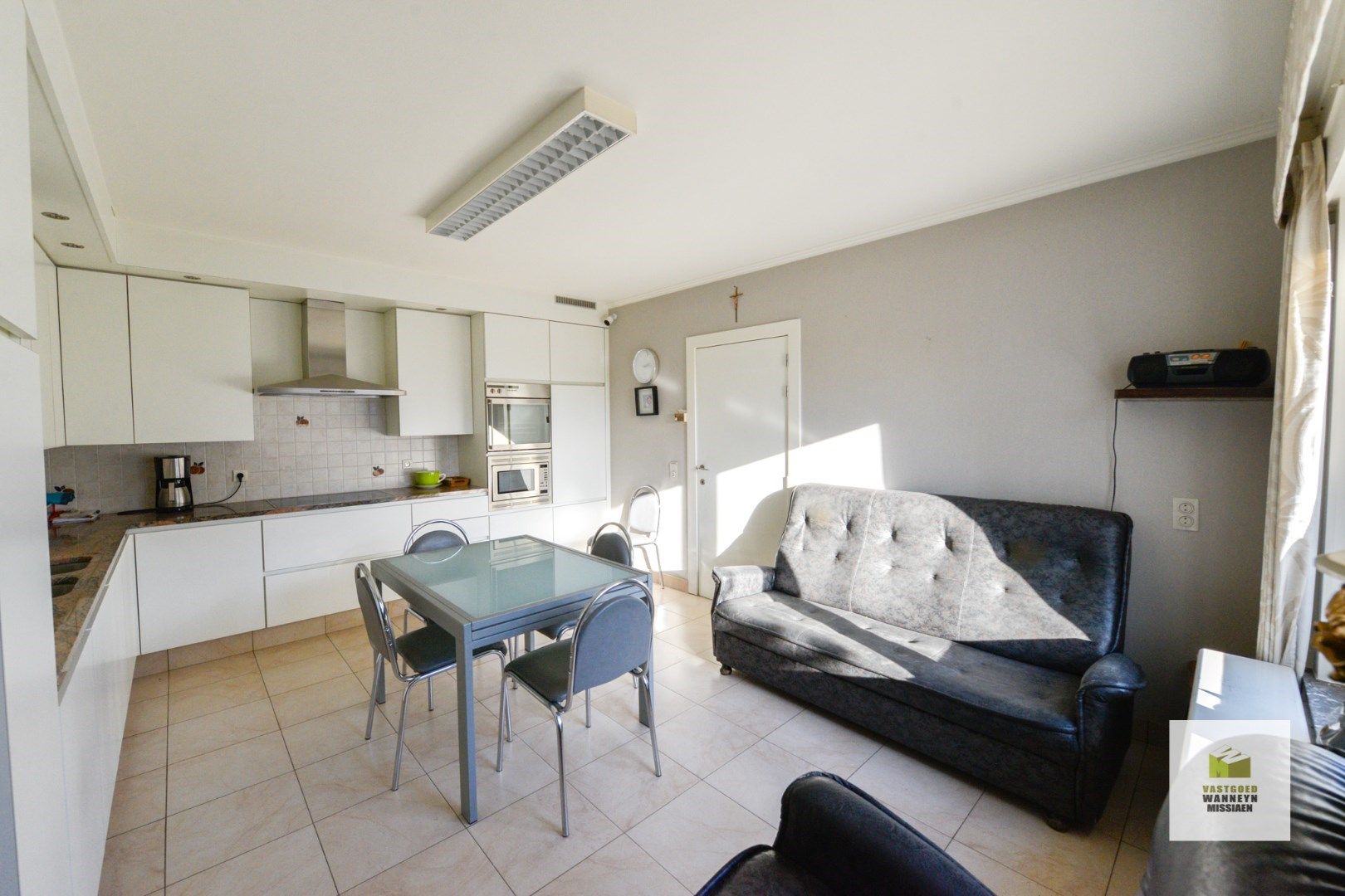 Te renoveren woning met kantoor/toonzaal met grote parking  foto 13