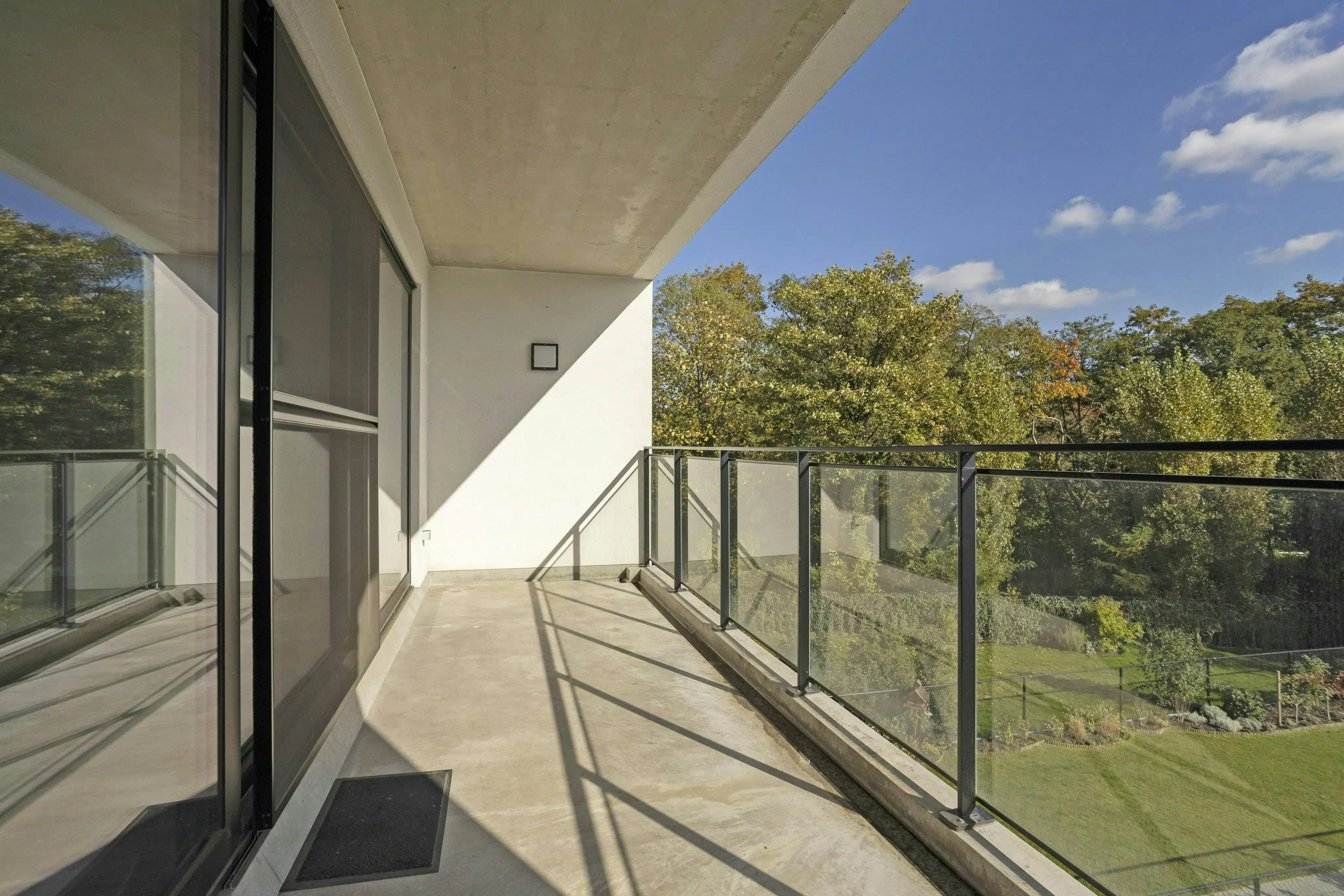 Appartement met 2 slaapkamers, terras en autostaanplaats te koop in Hoboken foto 2