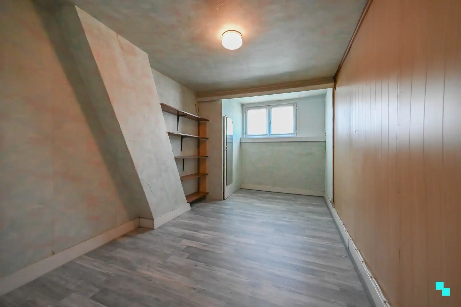 Centraal gelegen ééngezinswoning met vier slaapkamers te Izegem foto 22
