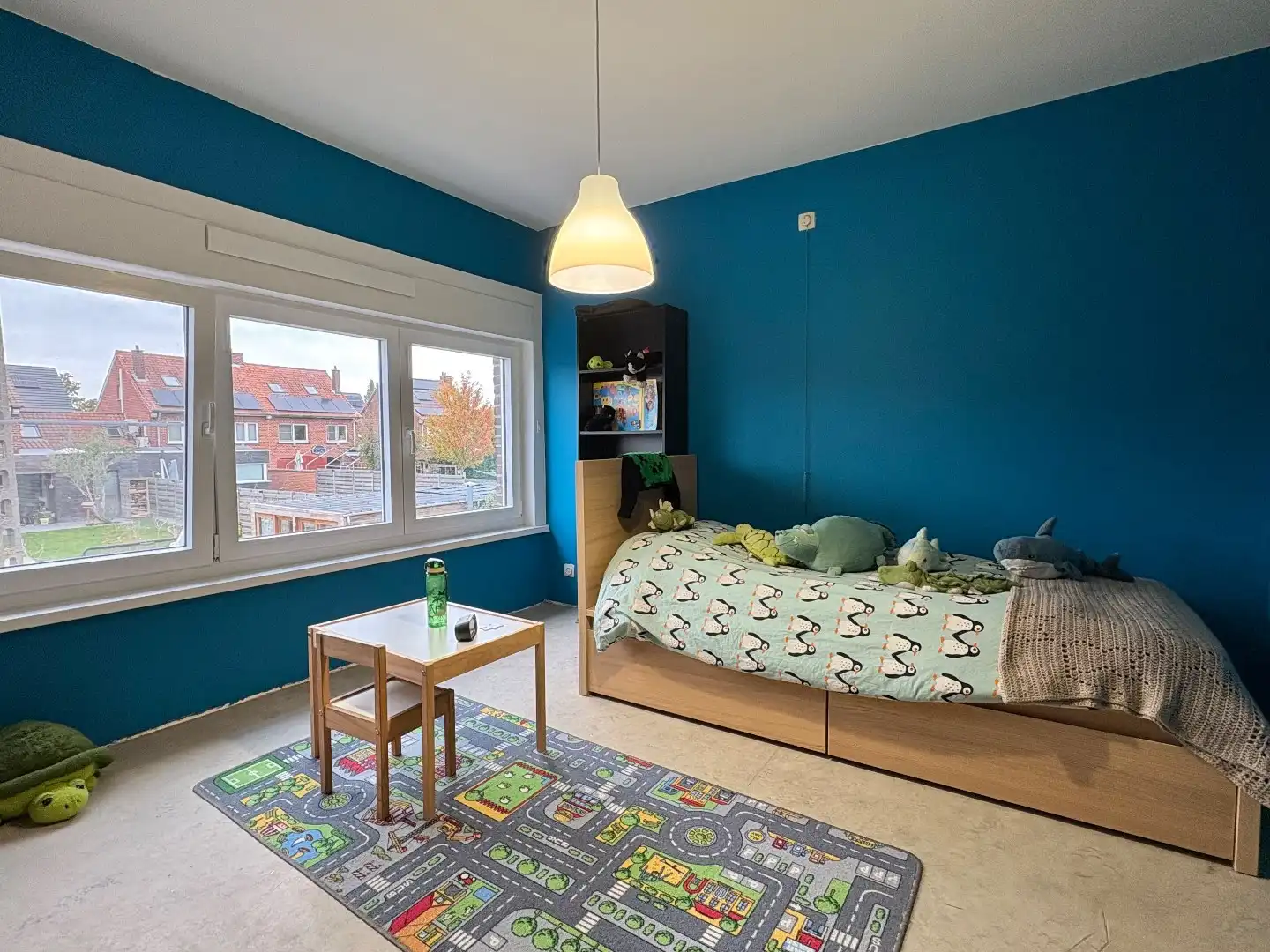 Stevige woning te koop met betonstructuur in Kuurne, waarvan het eerste verdiep al volledig gerenoveerd is.  foto 10