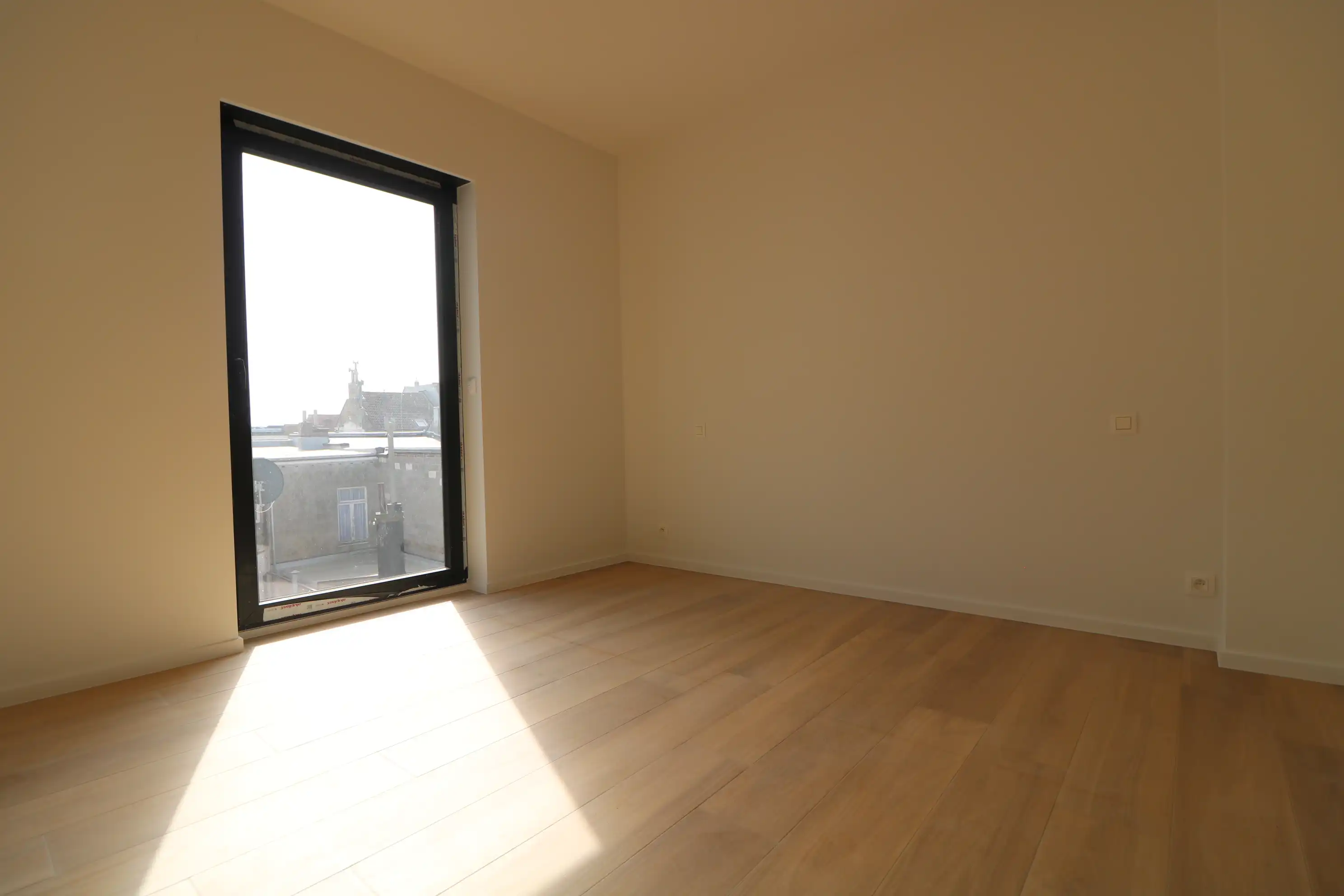 Prachtig nieuwbouwappartement met 2 slaapkamers gelegen in het centrum van Blankenberge. foto 5
