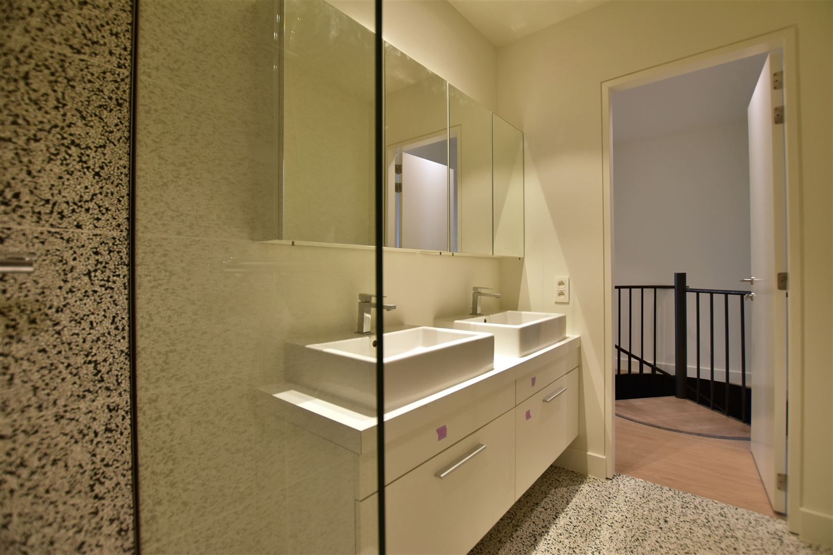 Prachtig luxueus appartement te huur in het bruisende hart van het centrum!  foto 25