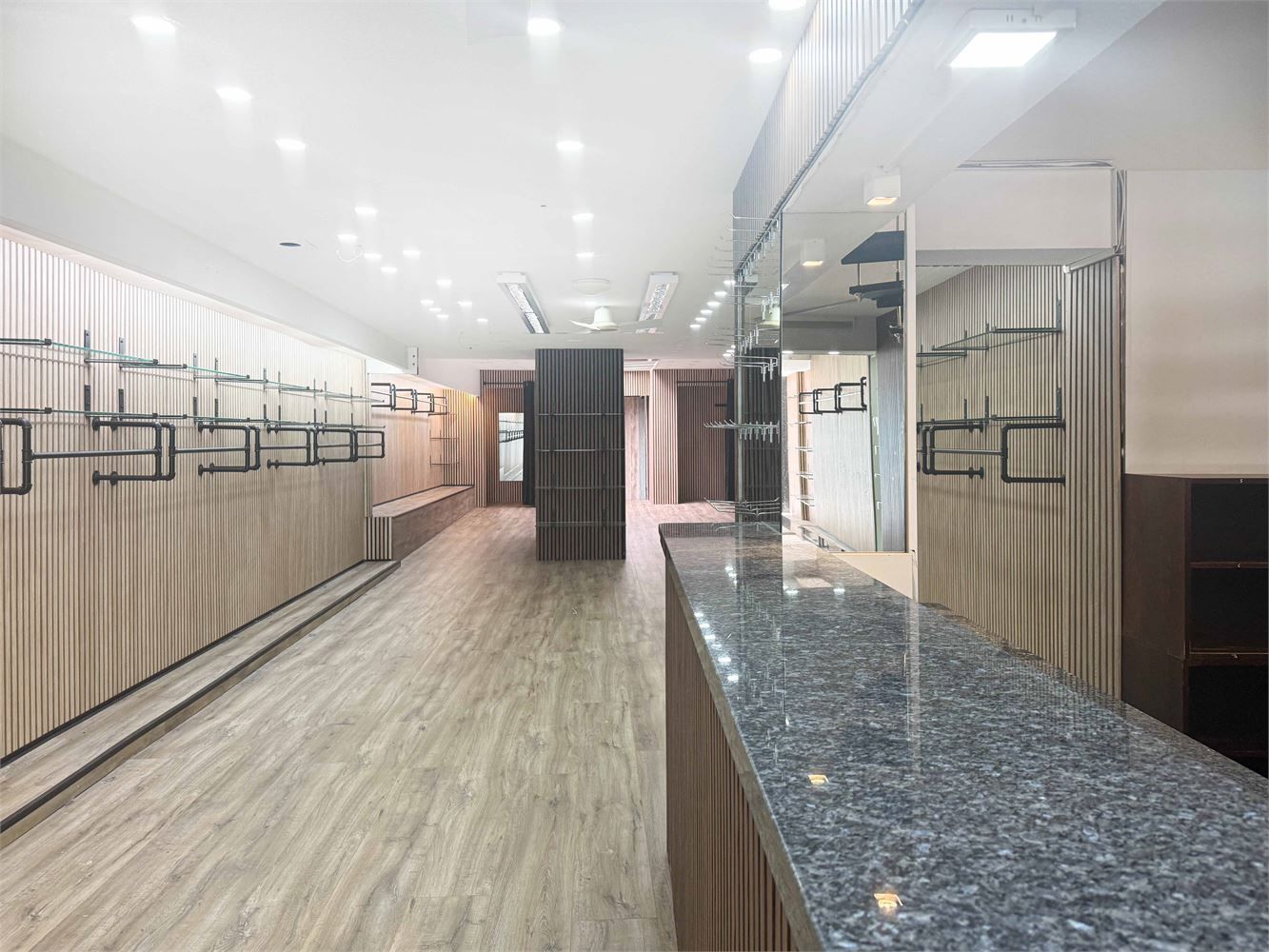 COMMERCIEEL PAND KATTESTRAAT AALST foto 3