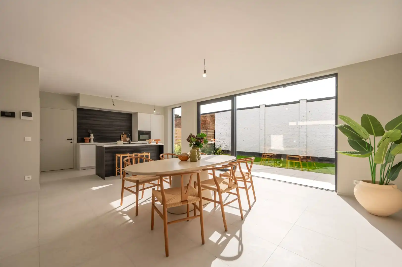 Nieuwbouwwoning ideaal gelegen aan Duinenwater foto 3