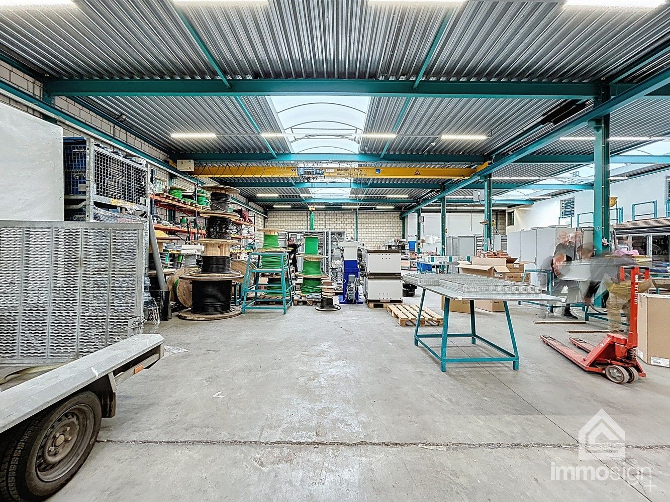 Handelspand met magazijn, kantoorruimte en instapklare woning te Lommel foto 5