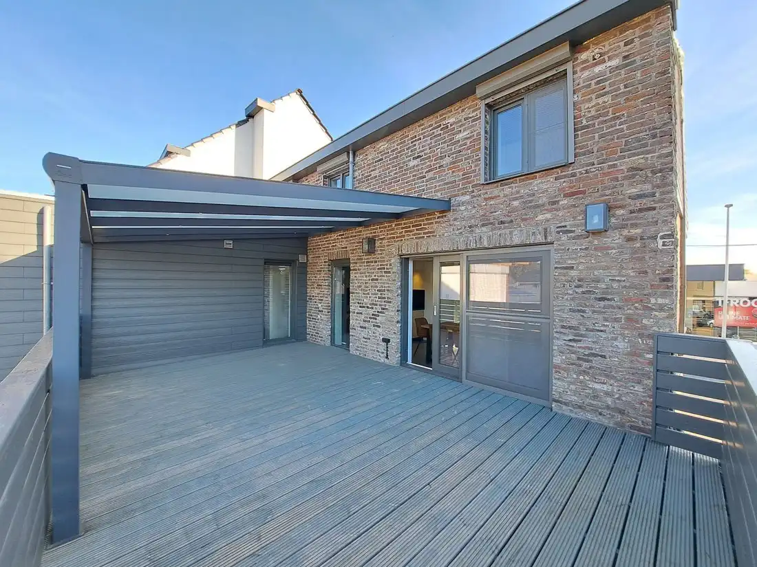 Instapklaar ruim duplex appartement te Rekem foto 24