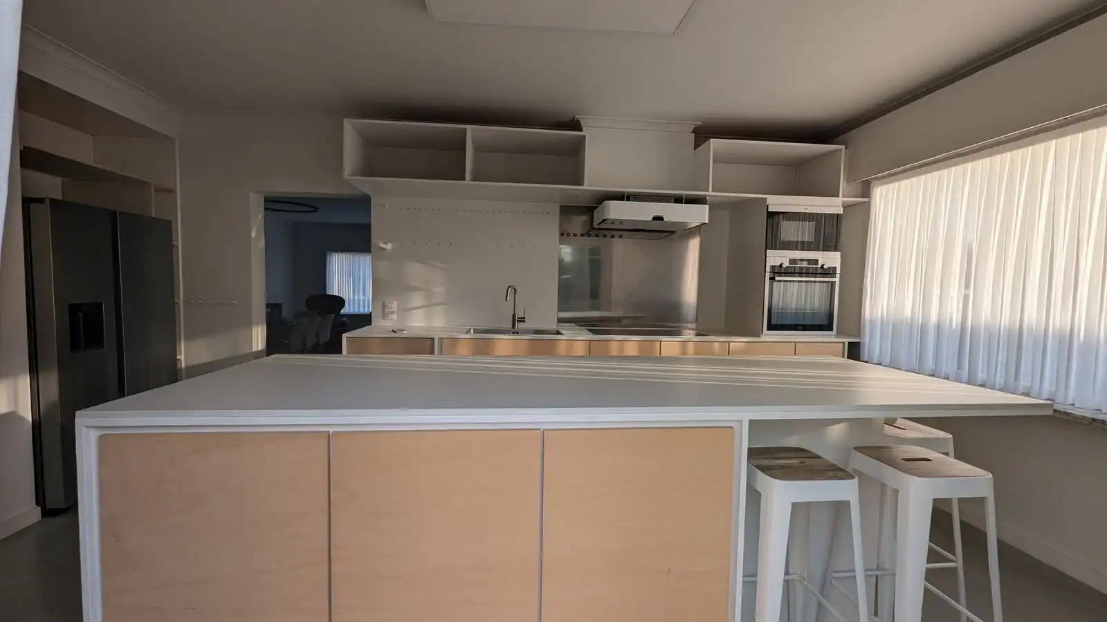 Ruime gerenoveerde woning met 3 slpks, gelegen op wandelafstand van het centrum !  foto 5