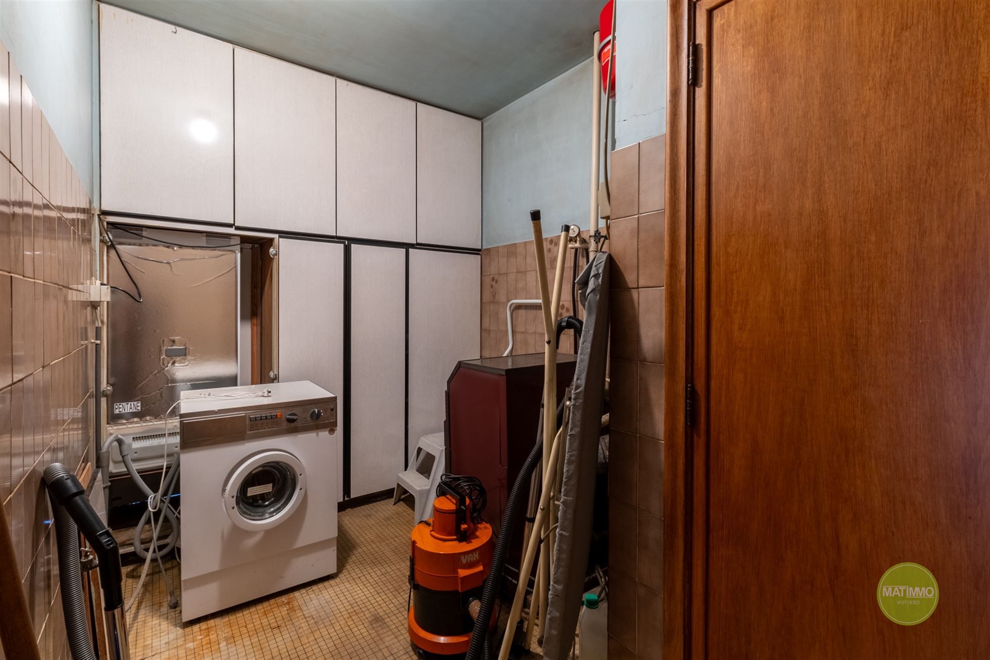 Vrijstaande woning op royaal perceel met bos in Mol-Sluis foto 9