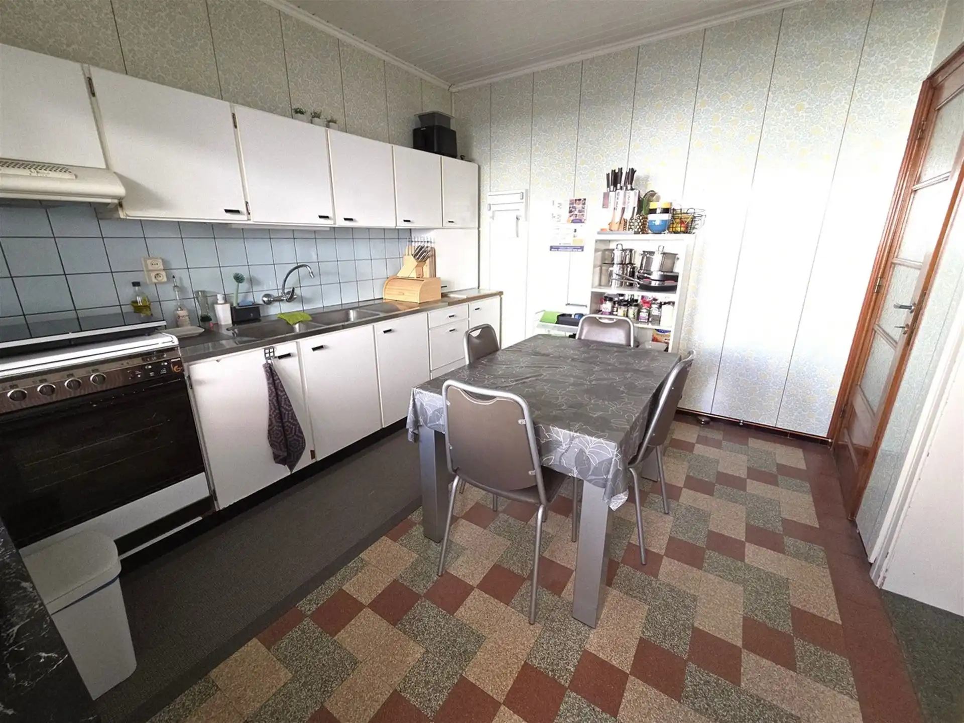 Leuke woning met 3 slaapkamers, garage en bijgebouw in de tuin foto 6