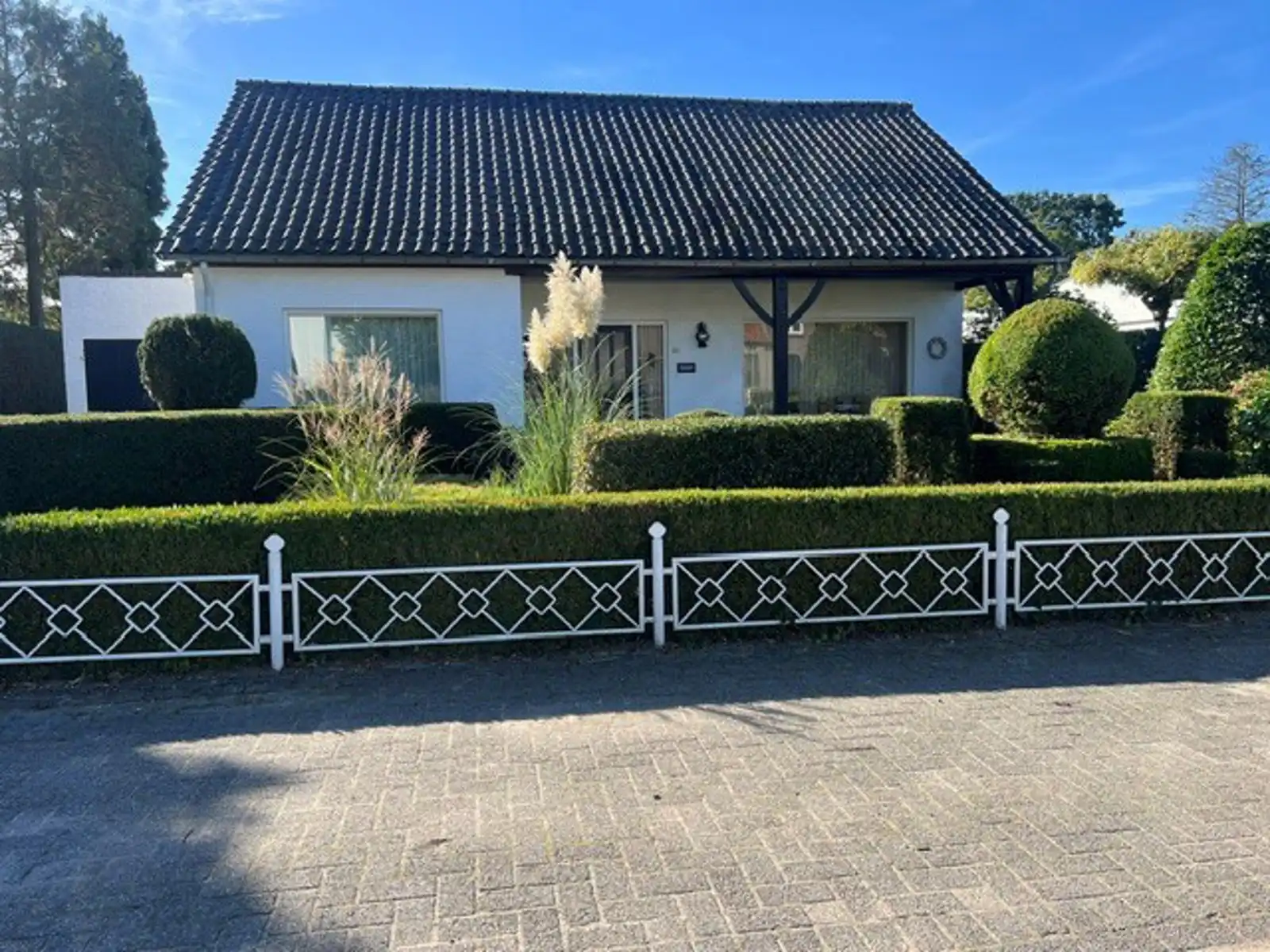 Hoofdfoto van de publicatie: CHARMANTE WONING IN EEN GROENE OASE