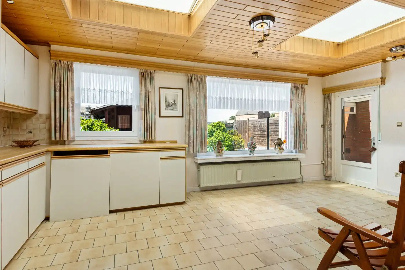 Goed gelegen, keurig onderhouden HOB met 3 slpk., tuin en garage foto 11