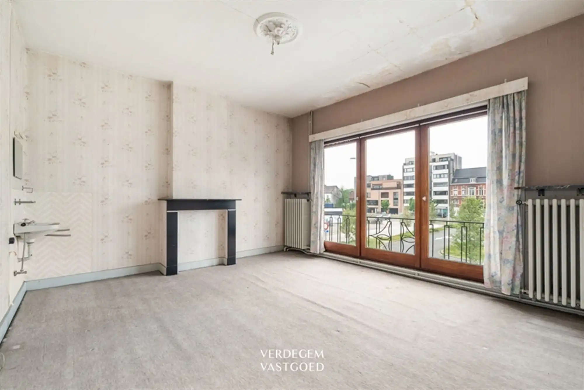 Ruime, te renoveren, woning met bouwgrond op een terrein van 869m² foto 14