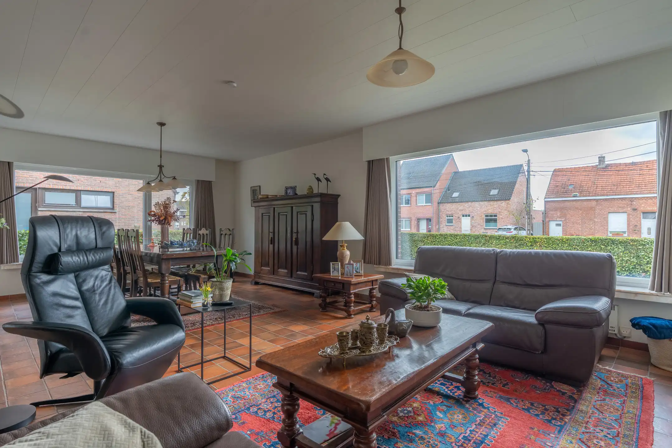 Gunstig gel. instapklare woning op mooi perceel van 1.000 m² foto 4