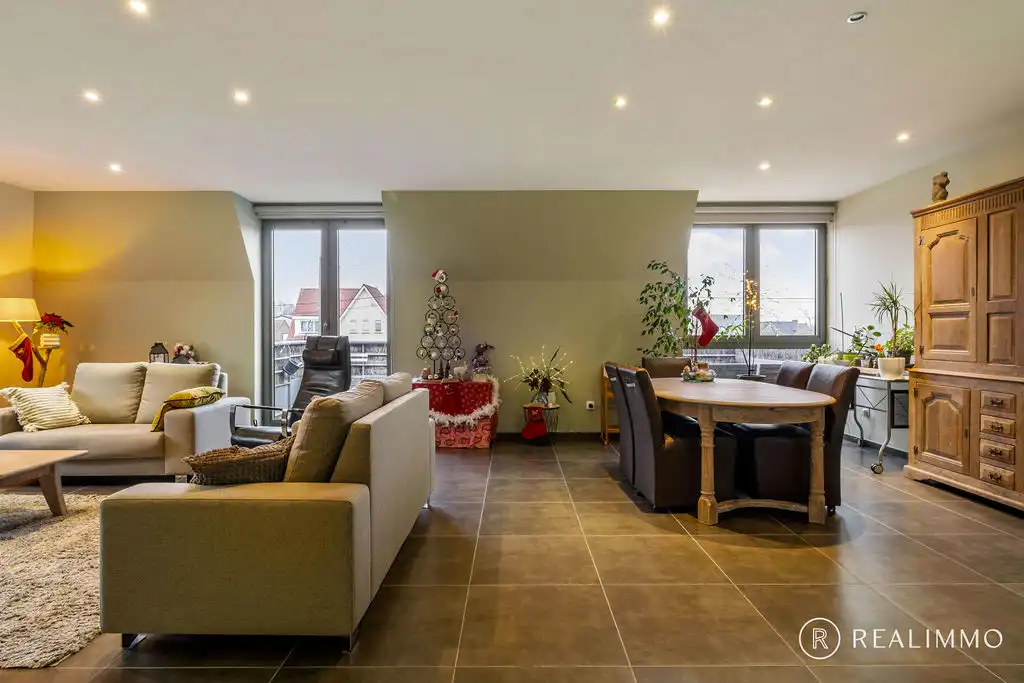 Luxueuze penthouse van 160 m² met 3 slaapkamers en parkting te Dottenijs! foto 5