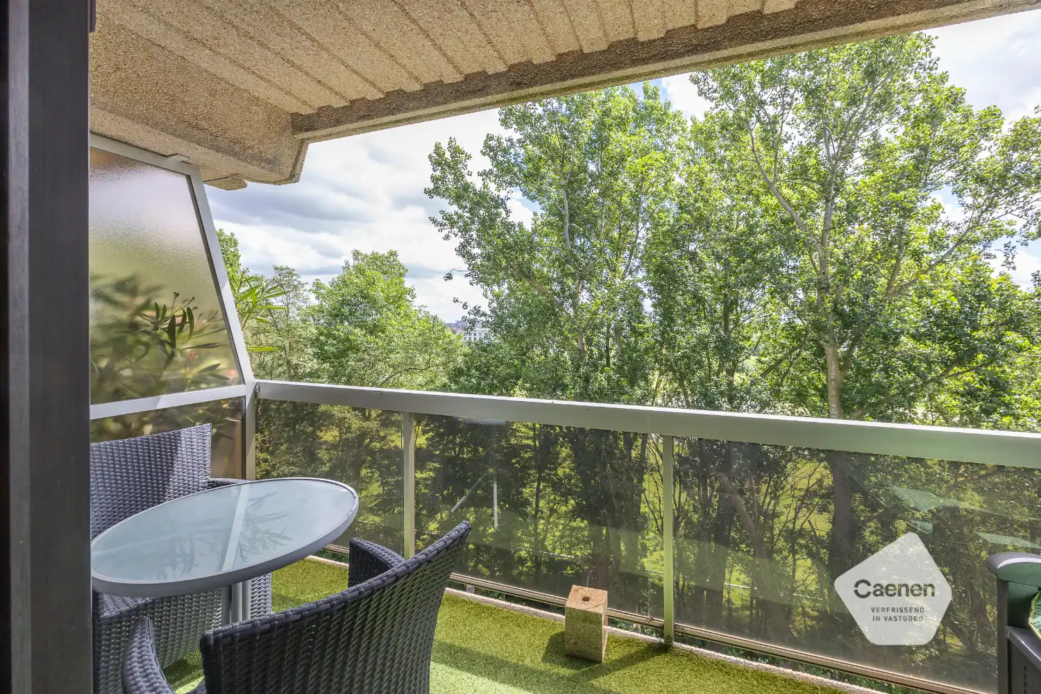 Instap klaar appartement met open zichten! foto 15