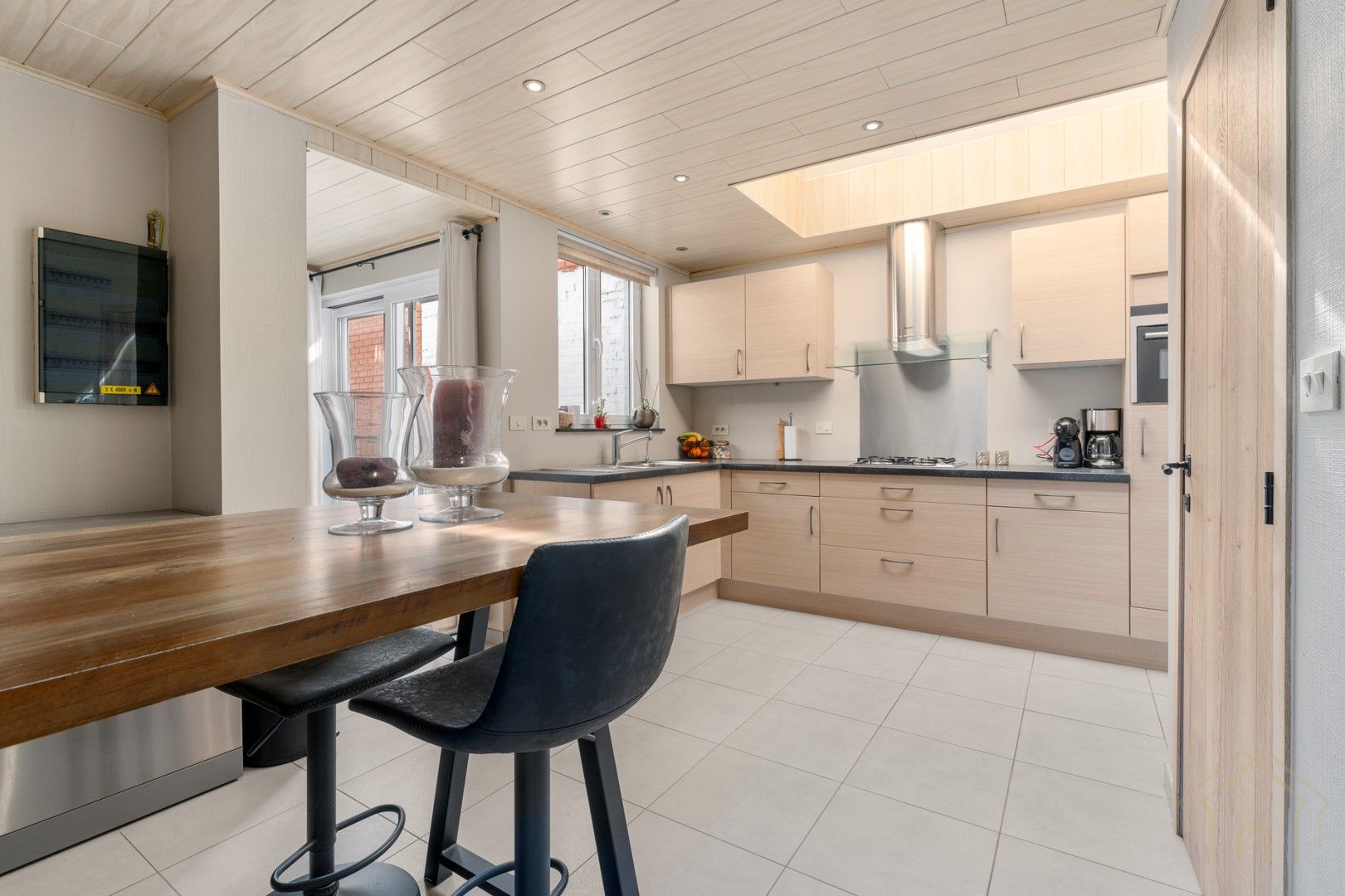 Wonen in het hart van Geluwe met zonneterras in je tuin en ruimte voor uitbreiding op zolder foto 5