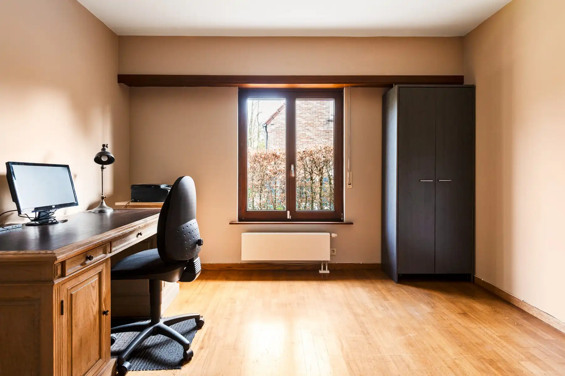 Uitstekend gelegen woning met dubbele garage foto 20