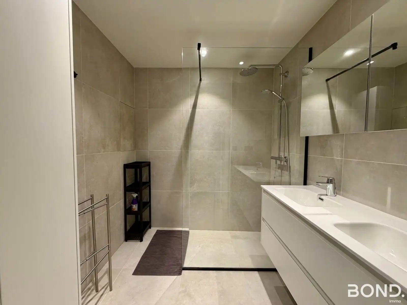 Luxueus gemeubeld appartement in hartje Leuven! foto 16