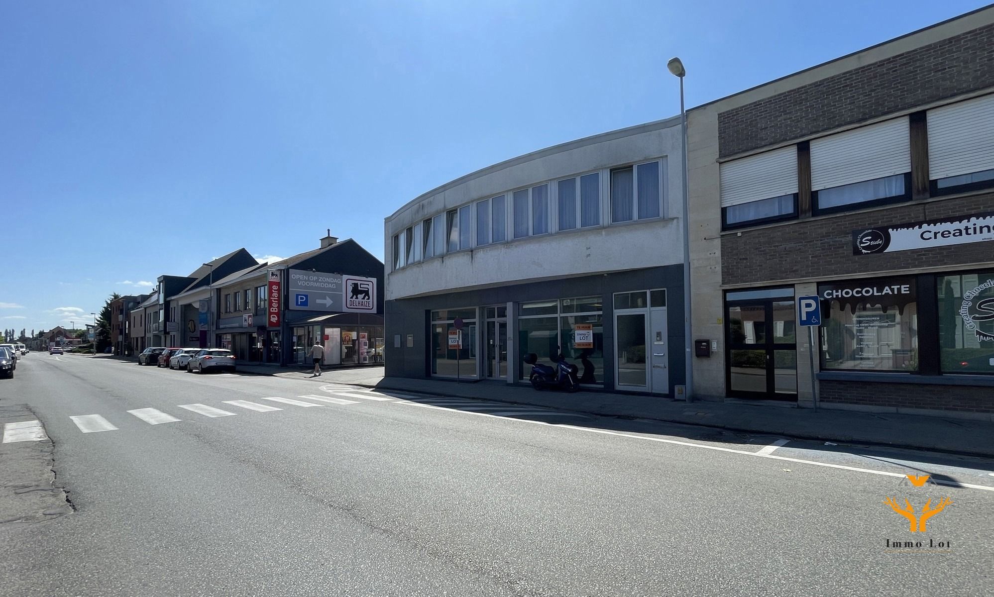 Te huur: handelsruimte van 228m² op toplocatie in Berlare  foto 8