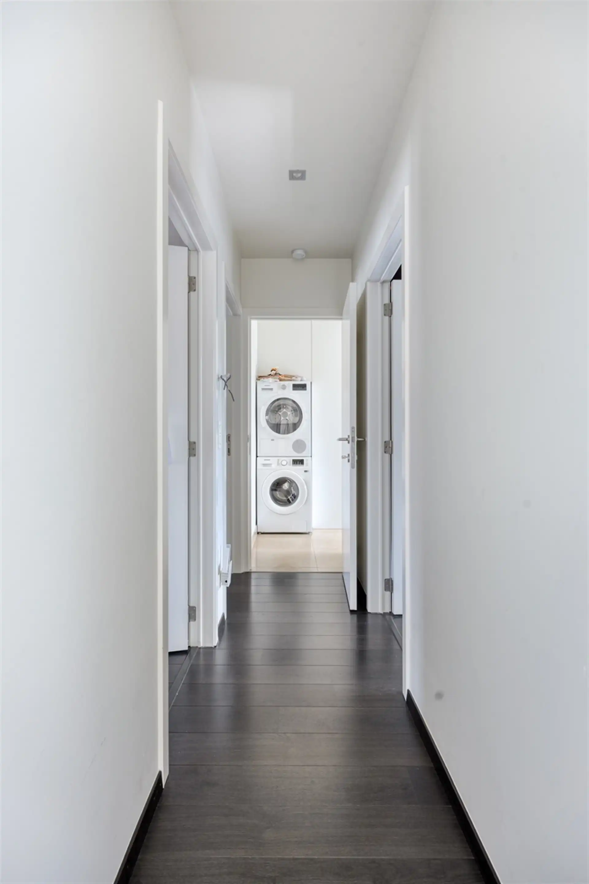 Instapklaar duplex penthouse inclusief twee parkeerplaatsen, met groen uitzicht in het centrum van Ottenburg. foto 16