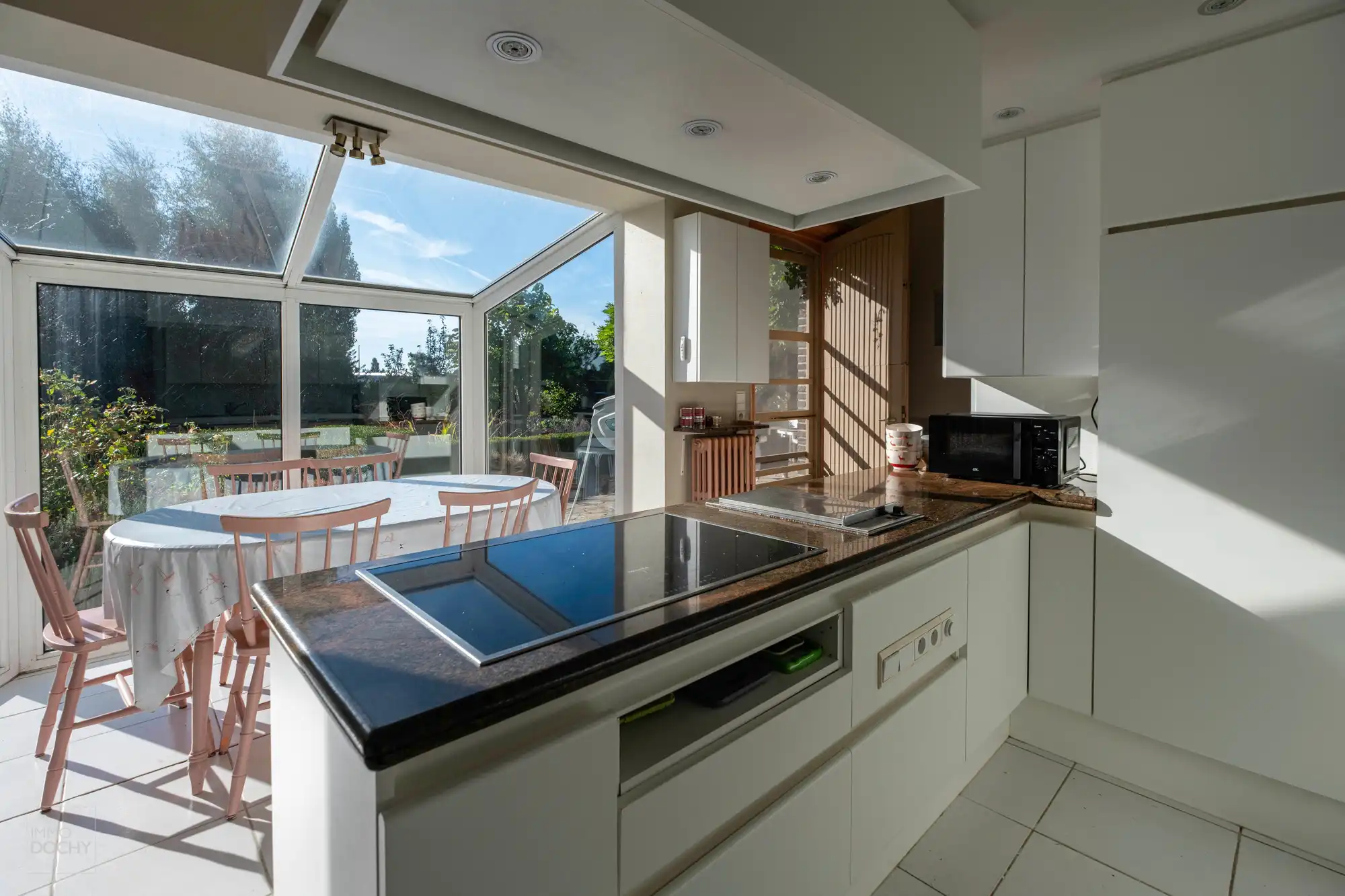 Zeer goed gelegen gelijkvloerse villa op ca. 1.800m² foto 19