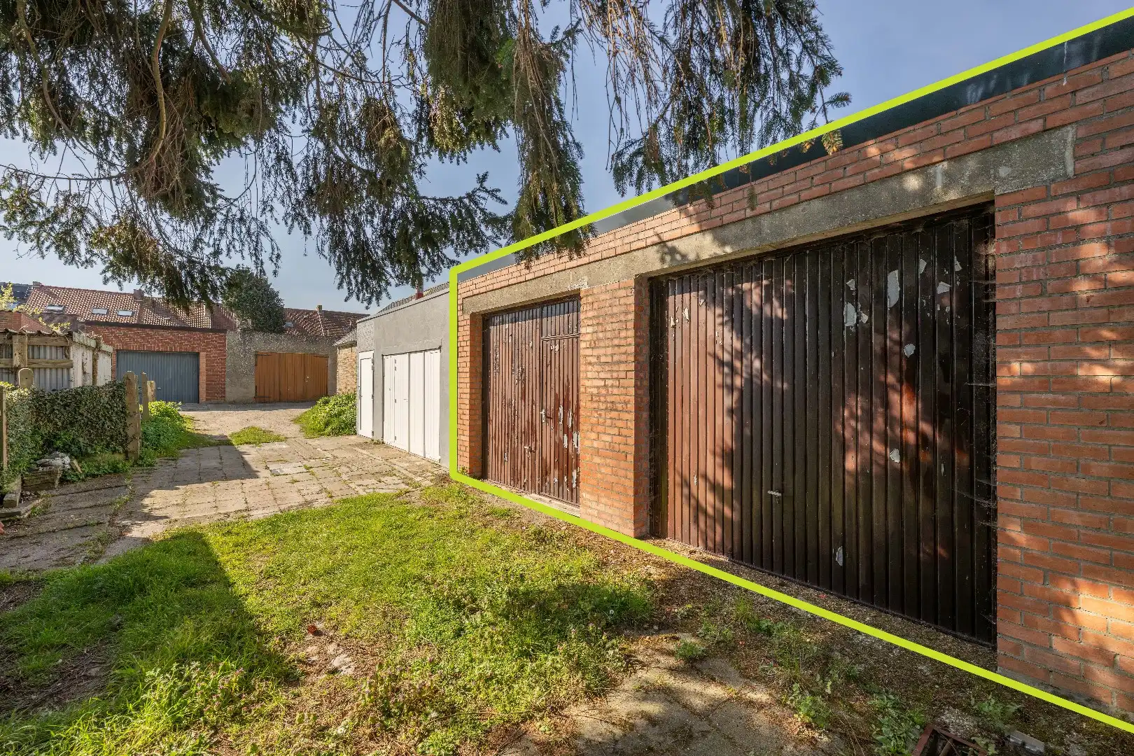 RUSTIG GELEGEN WONING MET DUBBELE GARAGE EN UITWEG!! foto 26