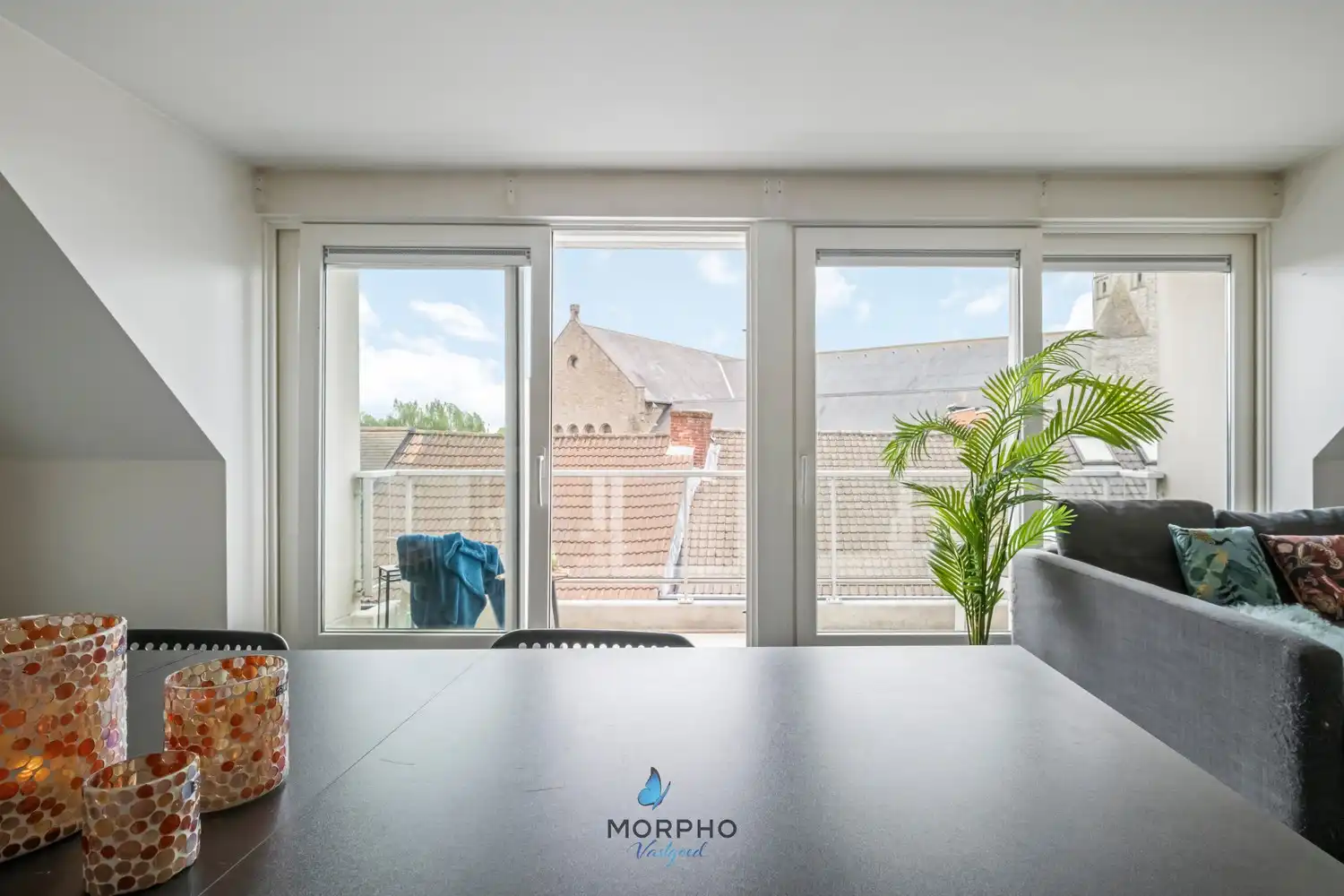 Instapklare duplex (120 m²) met master suite en terrassen – Torhout centrum foto 3