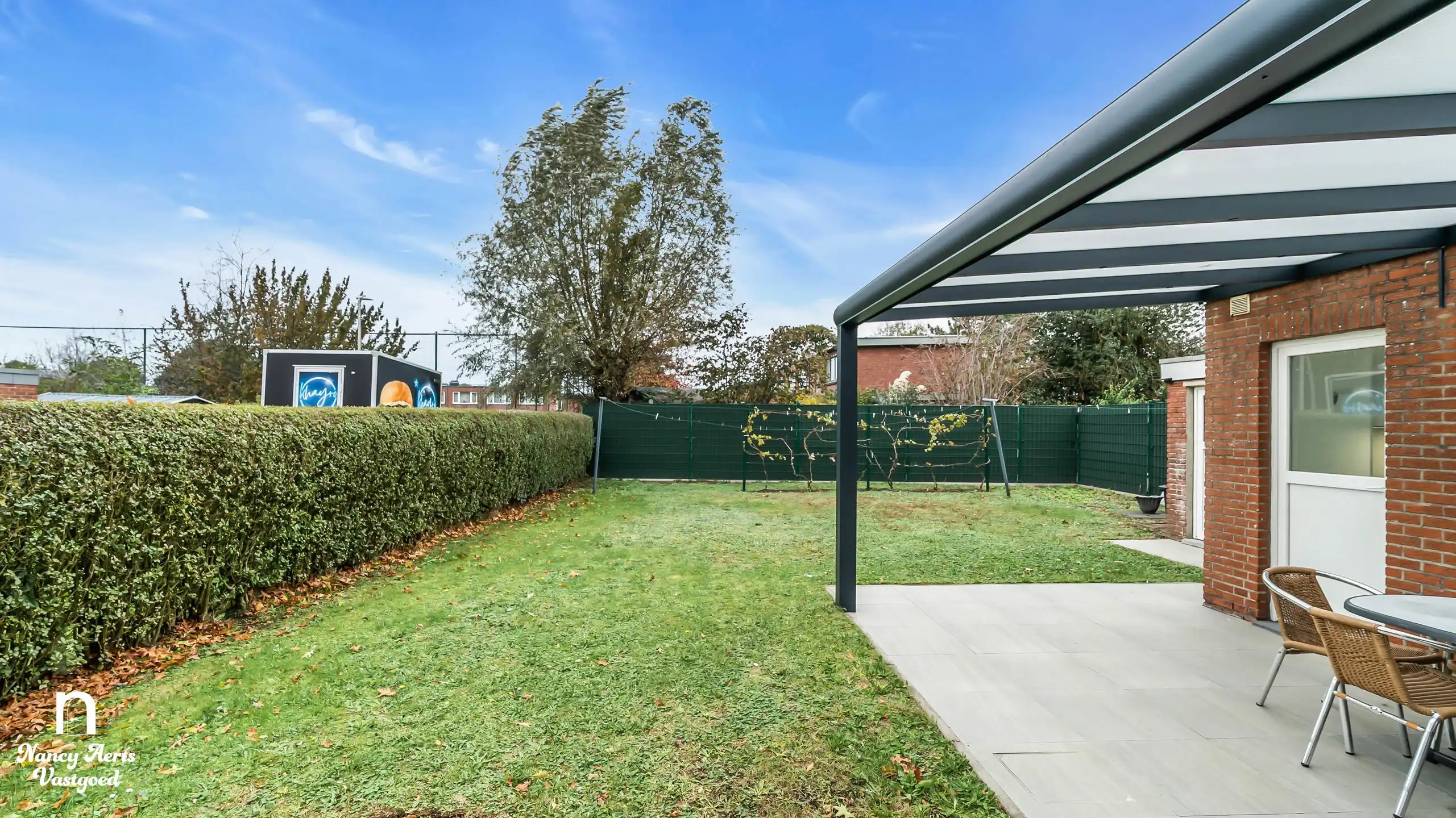 Gerenoveerde woning met 4 slaapkamers, tuin en leefkeuken foto 6