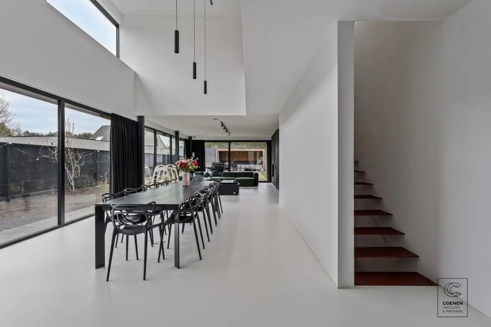 Prachtig verder af te werken HOB van 320 m² in een doodlopende straat! foto 2