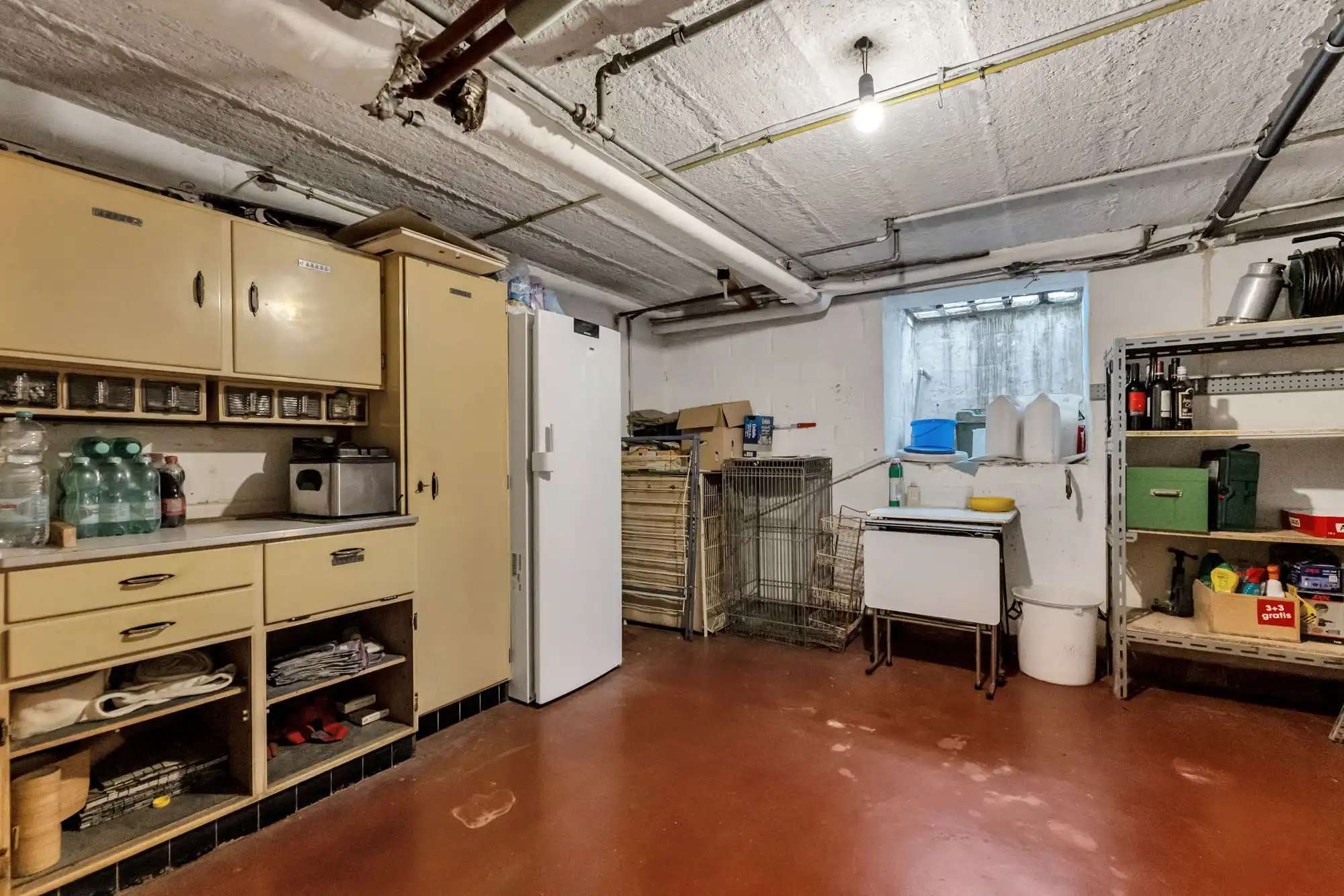 Bungalow met garage en tuintje op strategische ligging foto 21