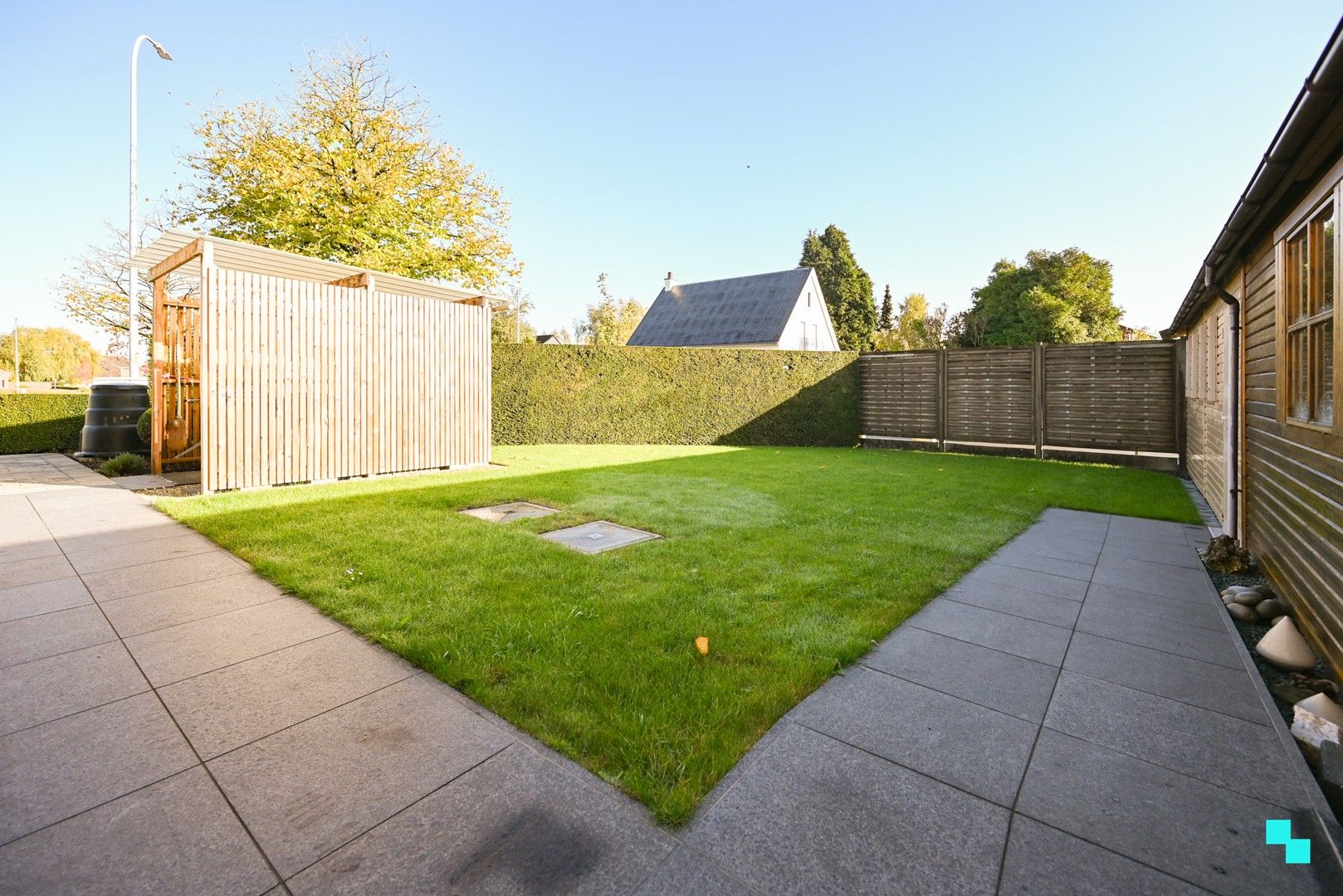 Alleenstaande villa aan de stadsrand van Izegem foto 14