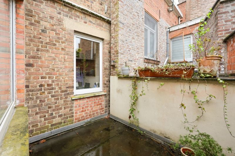 RUIME STADSWONING PAL AAN HET CENTRUM VAN TONGEREN GELEGEN. VOORZIEN VAN INPANDIGE GARAGE. foto 19