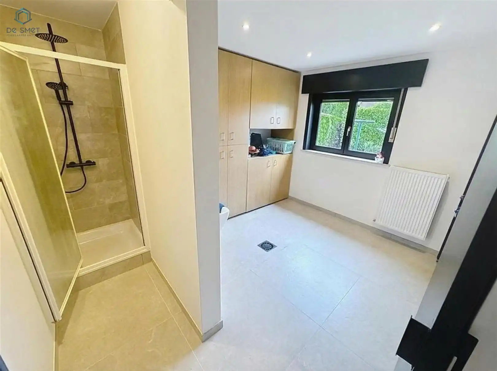 Prachtig gerenoveerde villa met 4 slaapkamers, garage en zwembad foto 25