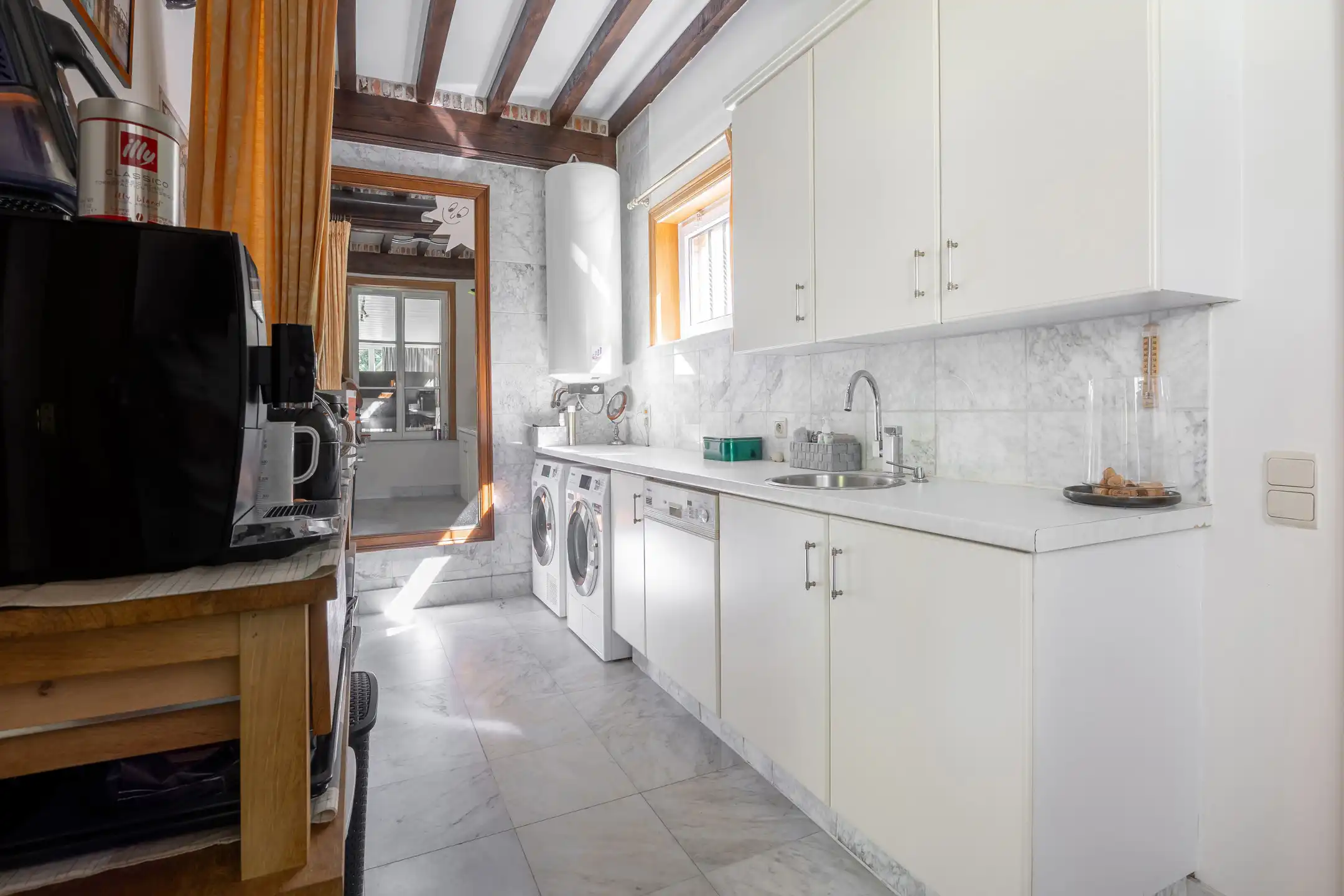 Karaktervolle villa op ruim perceel foto 11