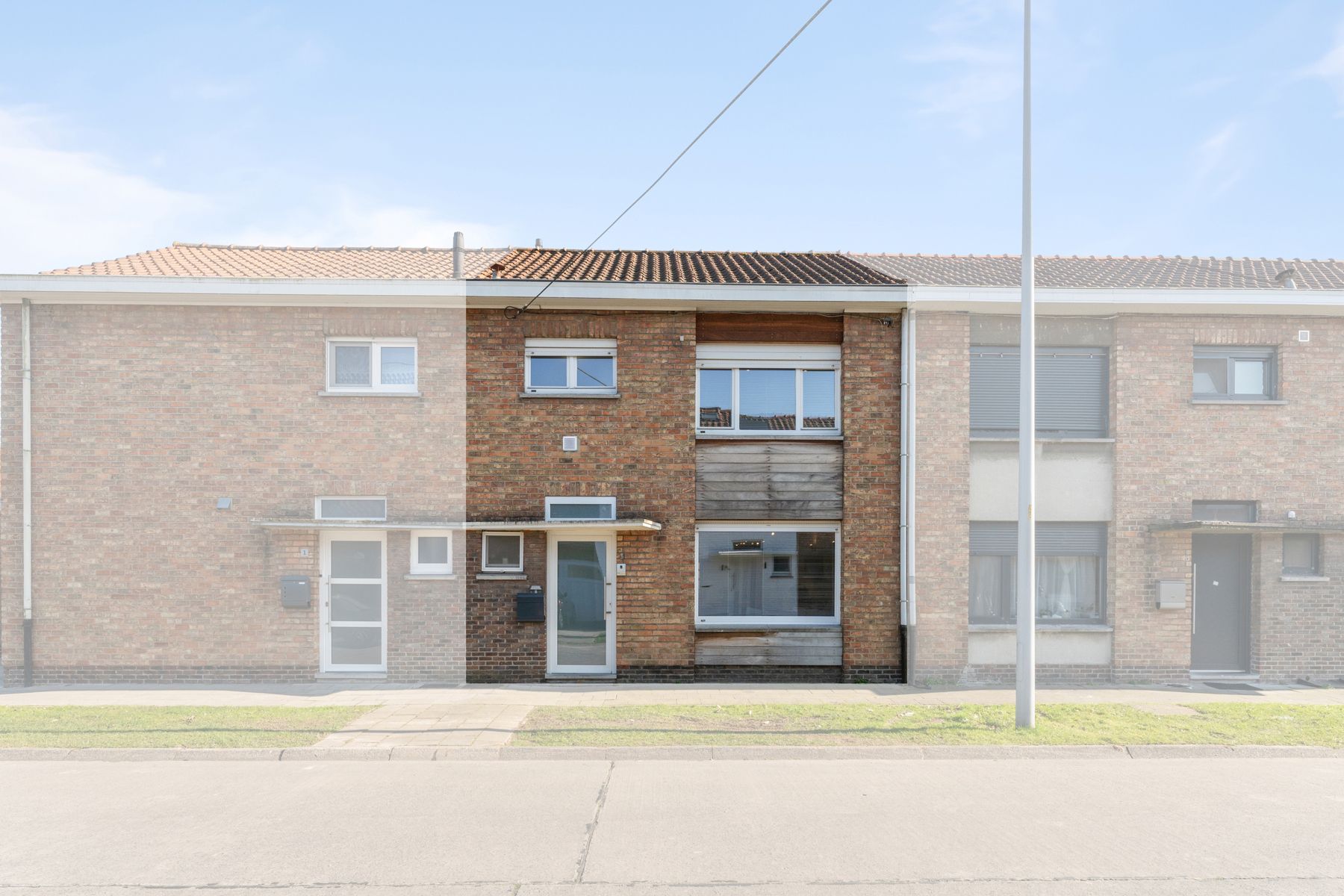 Centraal gelegen gerenoveerde rijwoning met 3 slpk en tuin foto 26