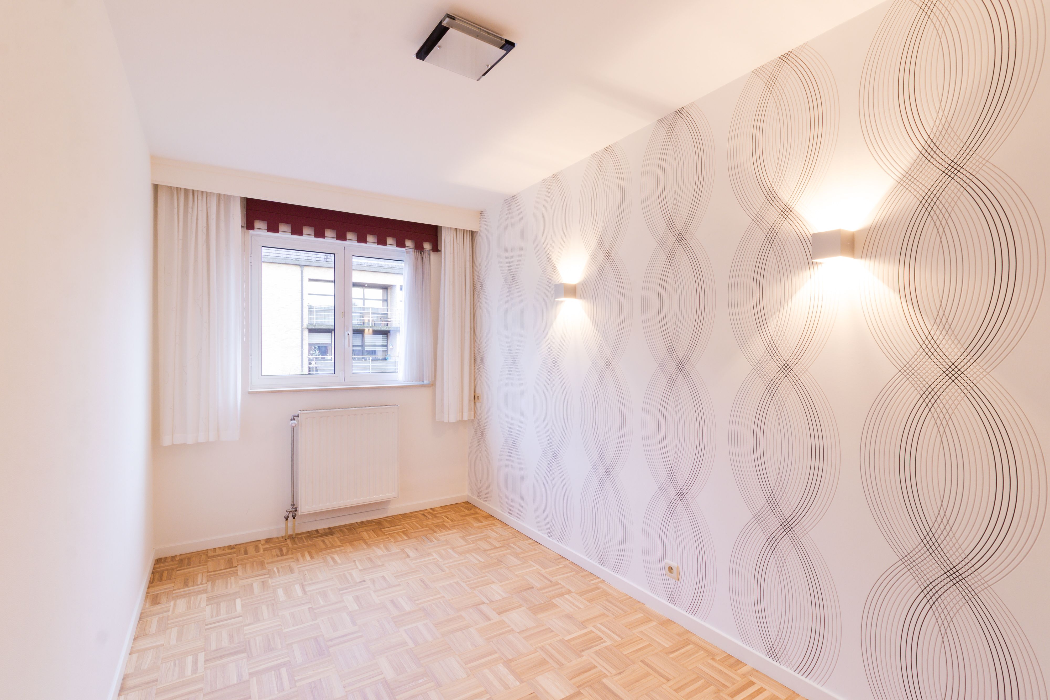 Instapklaar appartement met extra kamer, terras en garagebox foto 5