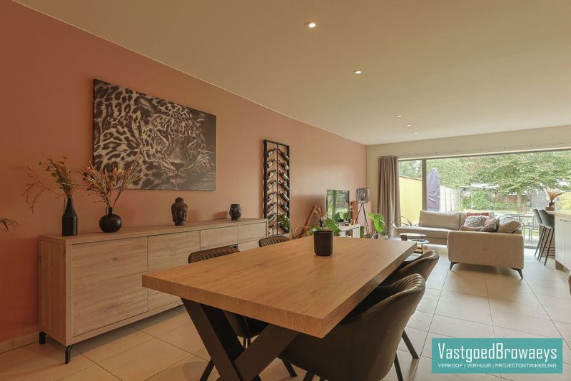 Instapklare ruime rijwoning met 3 slaapkamers foto 7